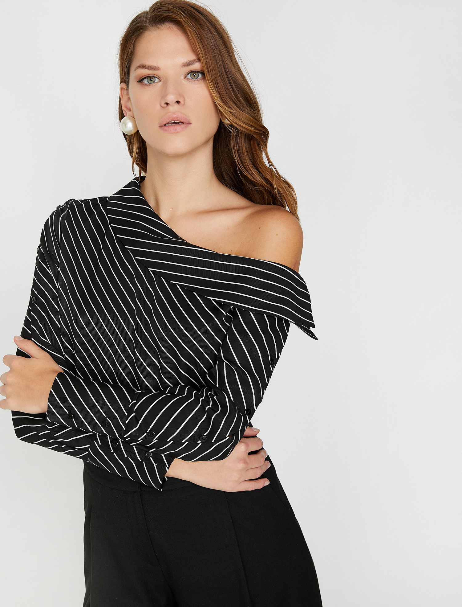   Düşük Omuz Çizgili Bluz