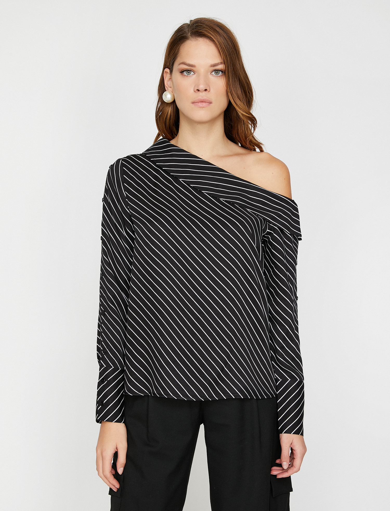   Düşük Omuz Çizgili Bluz