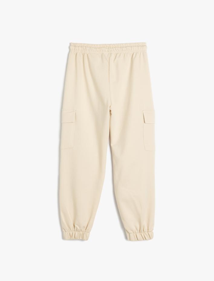 Kız Çocuk Eşofman Pantolon Oversize Kat Detaylı Beli Bağcıklı Kargo Cepli Pamuk Karışımlı