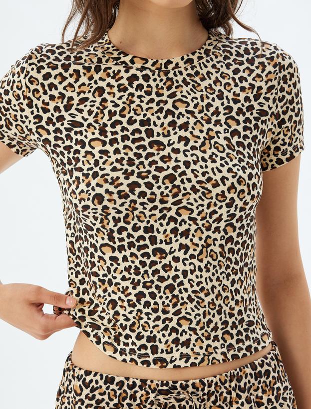 Leoparlı Crop Pijama Üstü Kısa Kollu Bisiklet Yaka_4