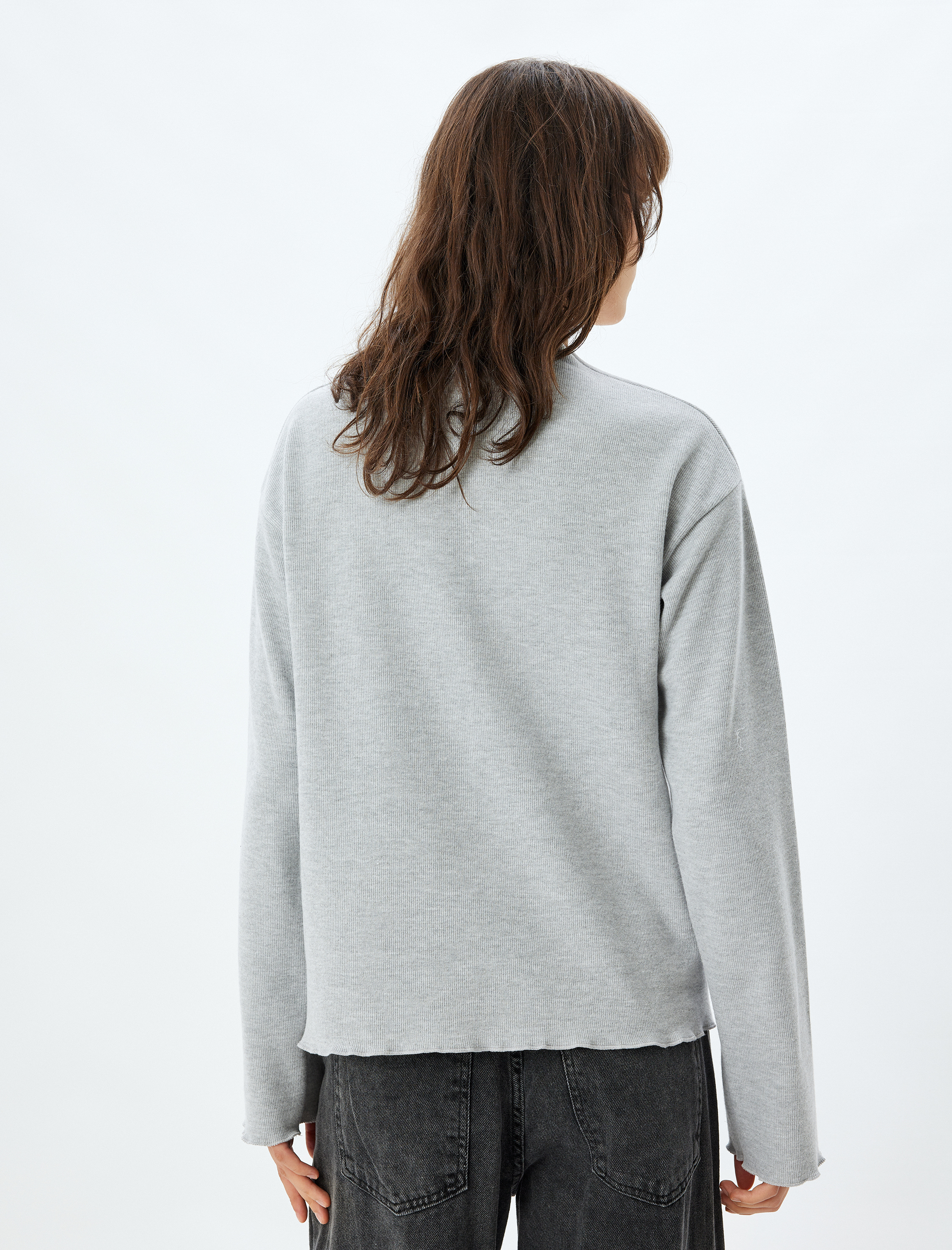   Dokulu Dik Yaka Uzun Kollu Kazak