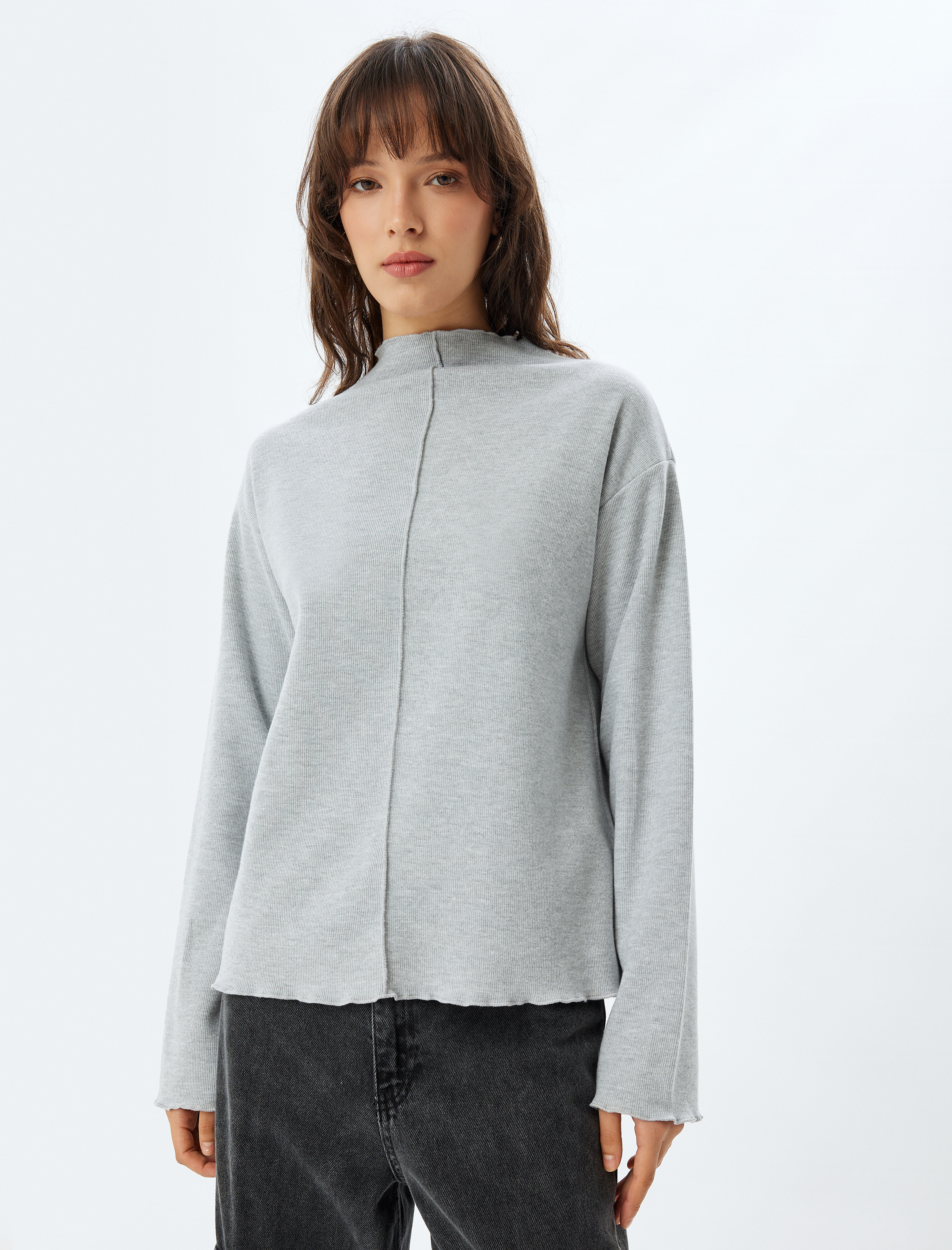   Dokulu Dik Yaka Uzun Kollu Kazak