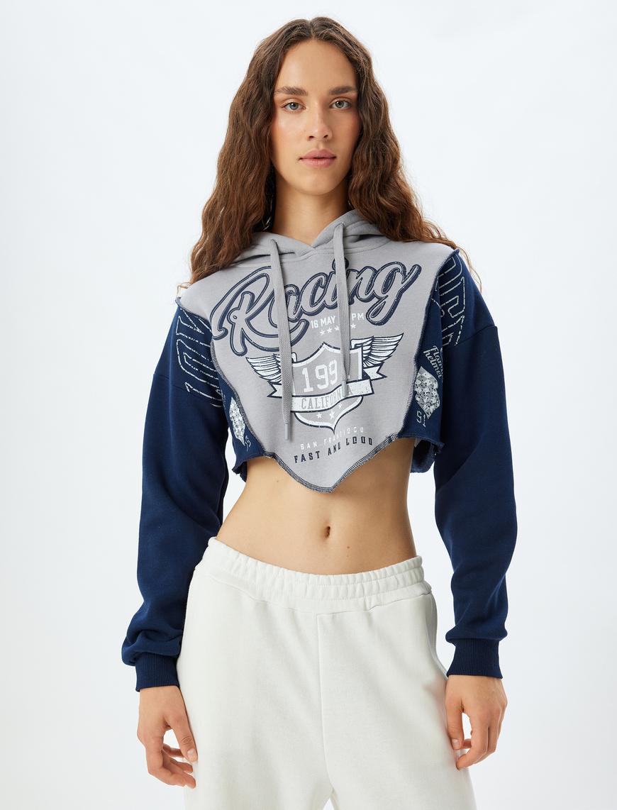   Crop Kapşonlu Sweatshirt Asimetrik Baskılı Renk Bloklu