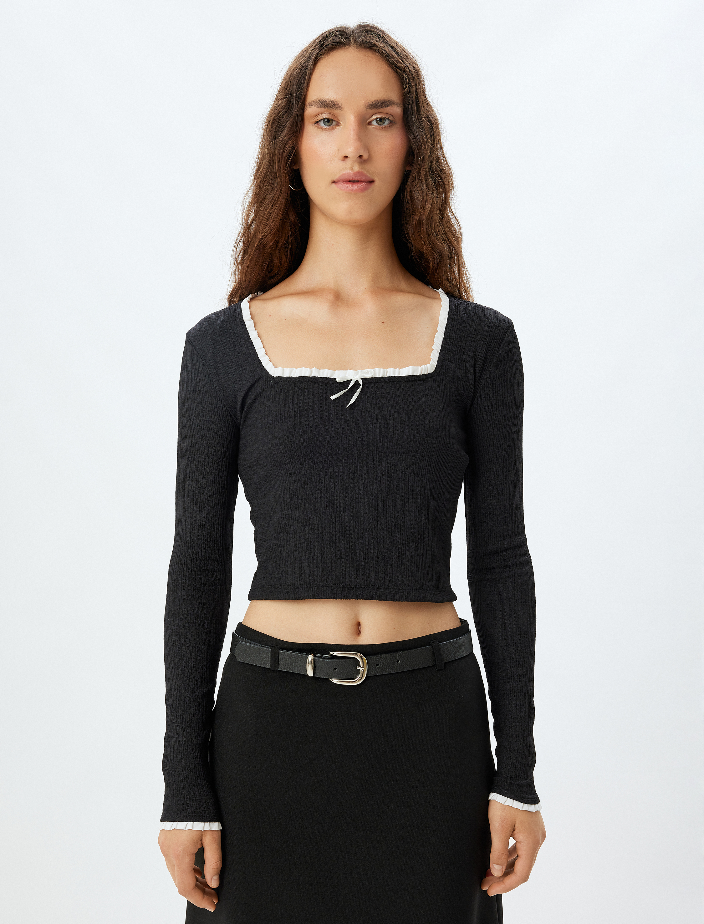   Crop Tişört Uzun Kollu Fiyonklu Slim Fit Kare Yaka Bürümcük