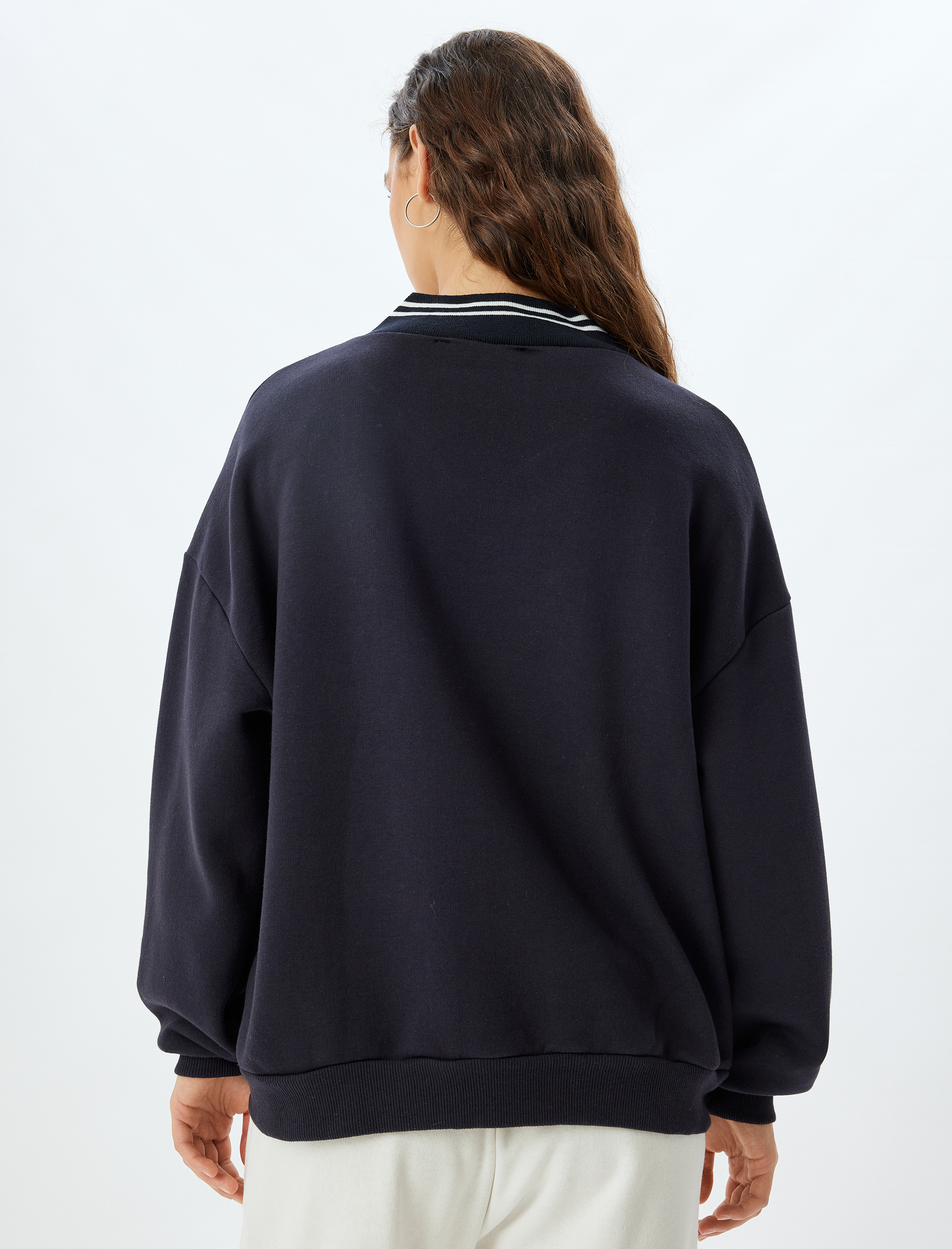   Şardonlu Oversize Sweatshirt V Yaka Slogan Baskılı Biyeli