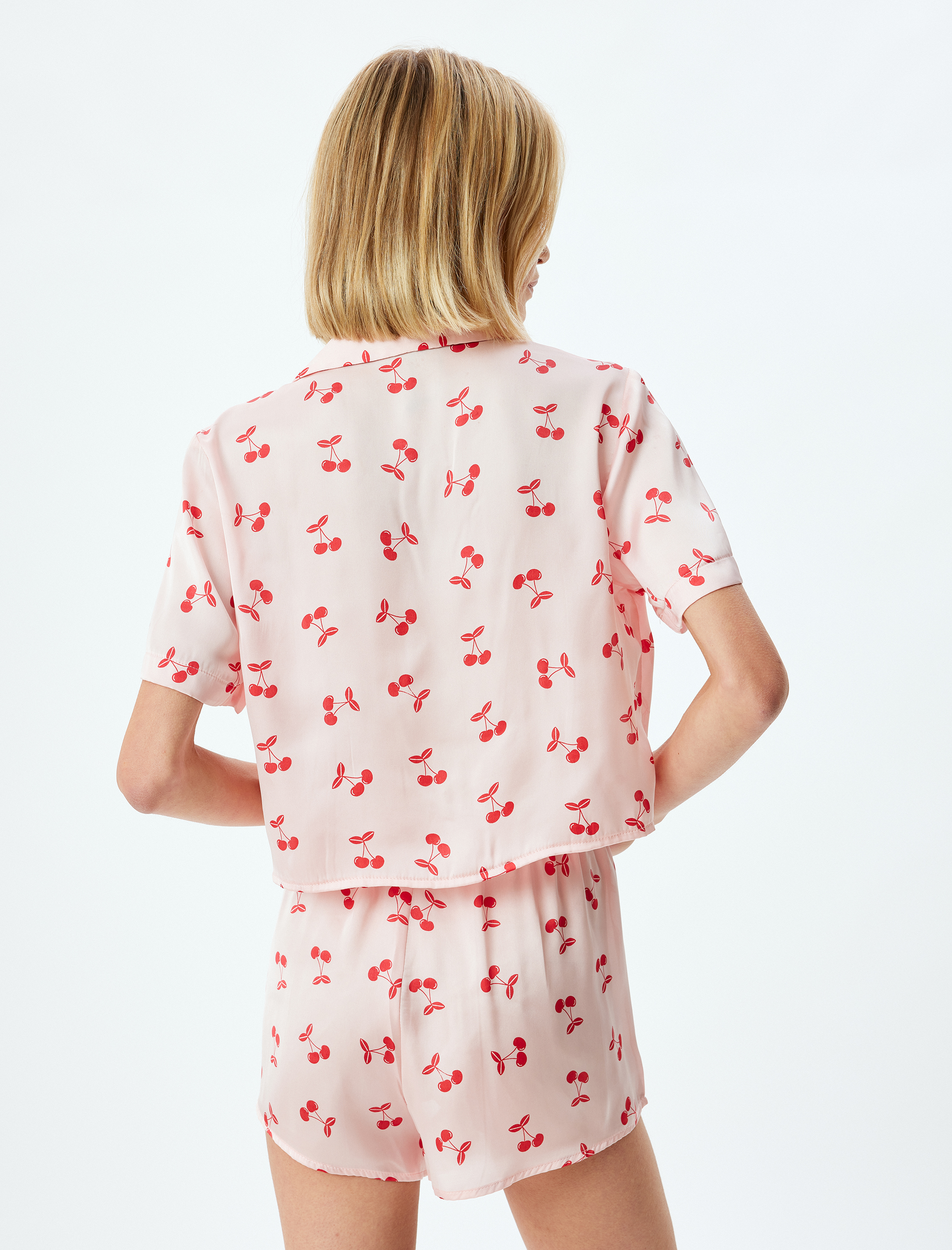   Fiyonk Bağlamalı Kiraz Baskılı Kısa Kollu Crop Pijama Üstü