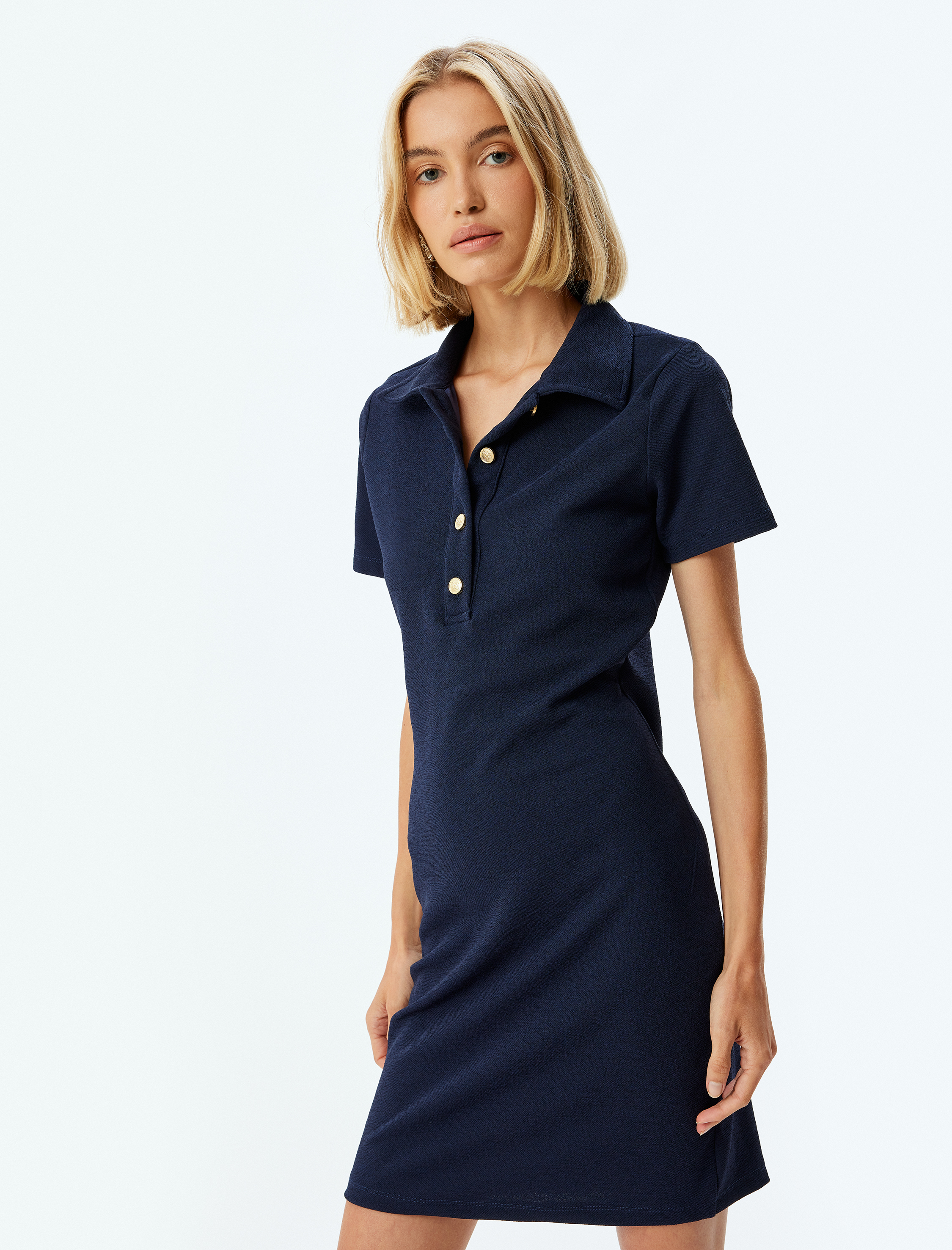   Kısa Kollu Yarım Düğme Detaylı Slim Fit Polo Yaka Mini Elbise