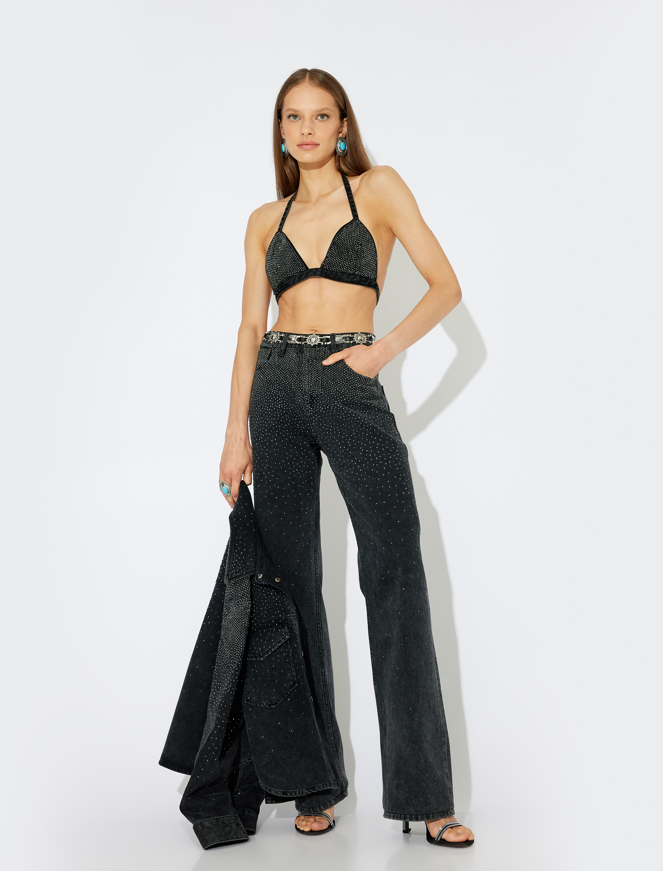 Koton X Zeynep Bastık - Standart Bel Taşlı Kot Pantolon Düğme Detaylı