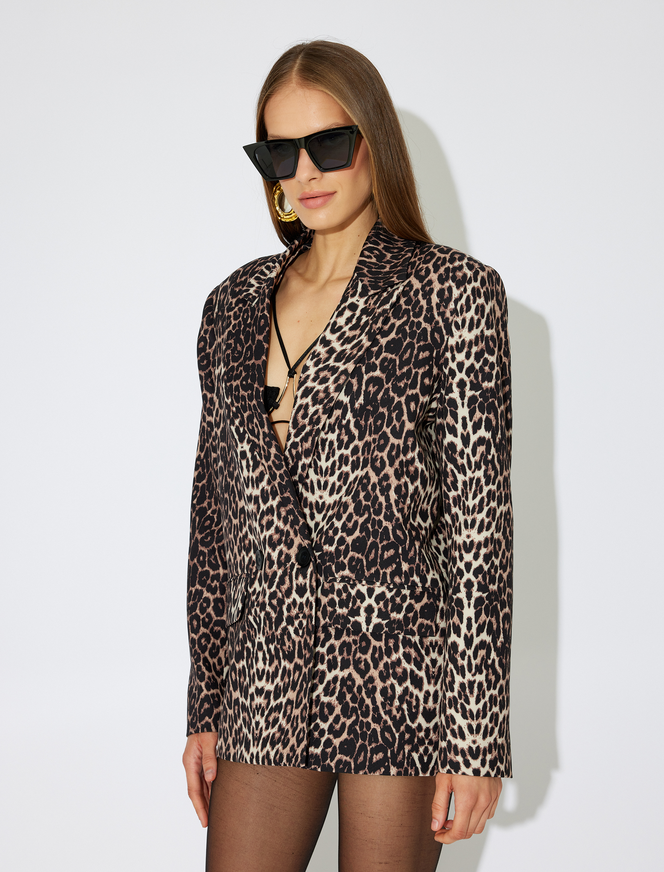   Koton X Zeynep Bastık - Cepli Düğmeli Kruvaze Leopar Blazer Ceket