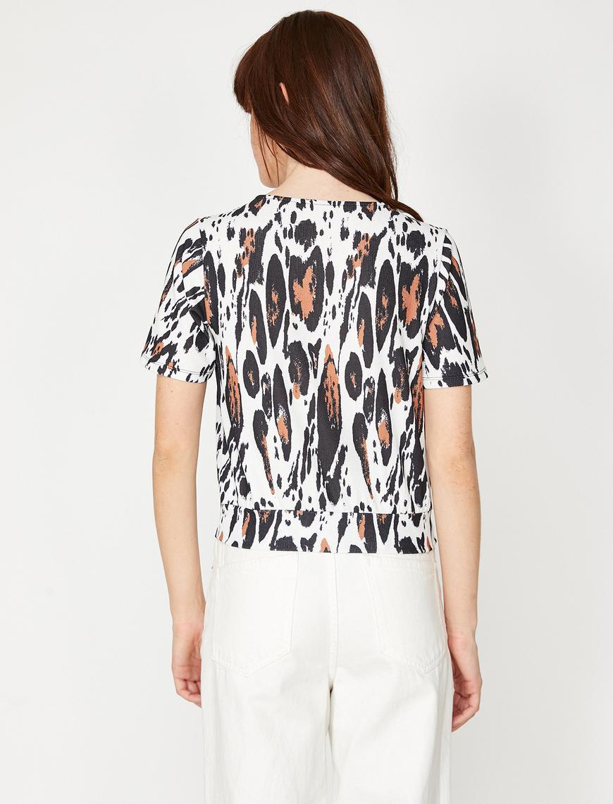   Leopar Desenli Tişört