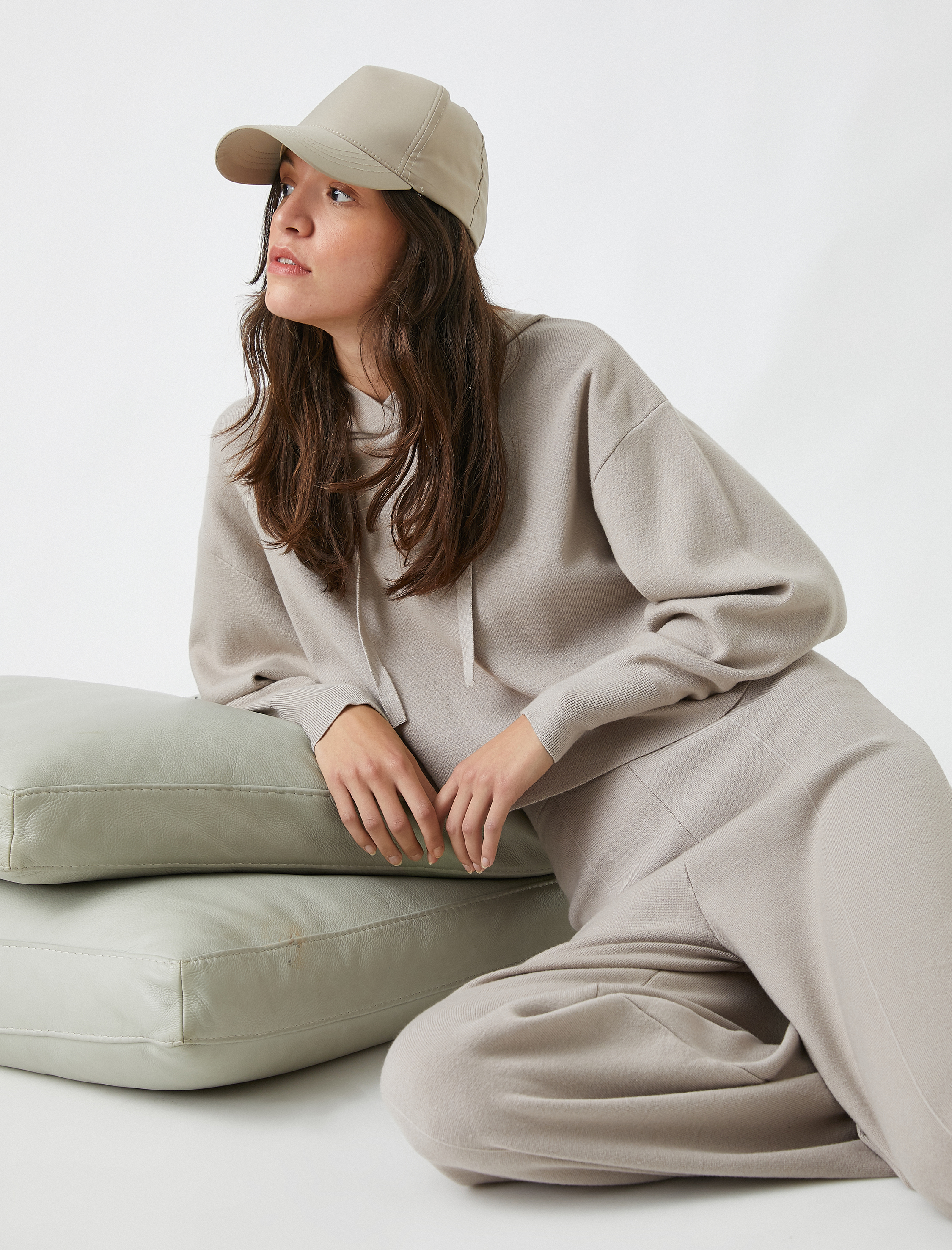   Kapüşonlu Triko Kazak Uzun Kollu