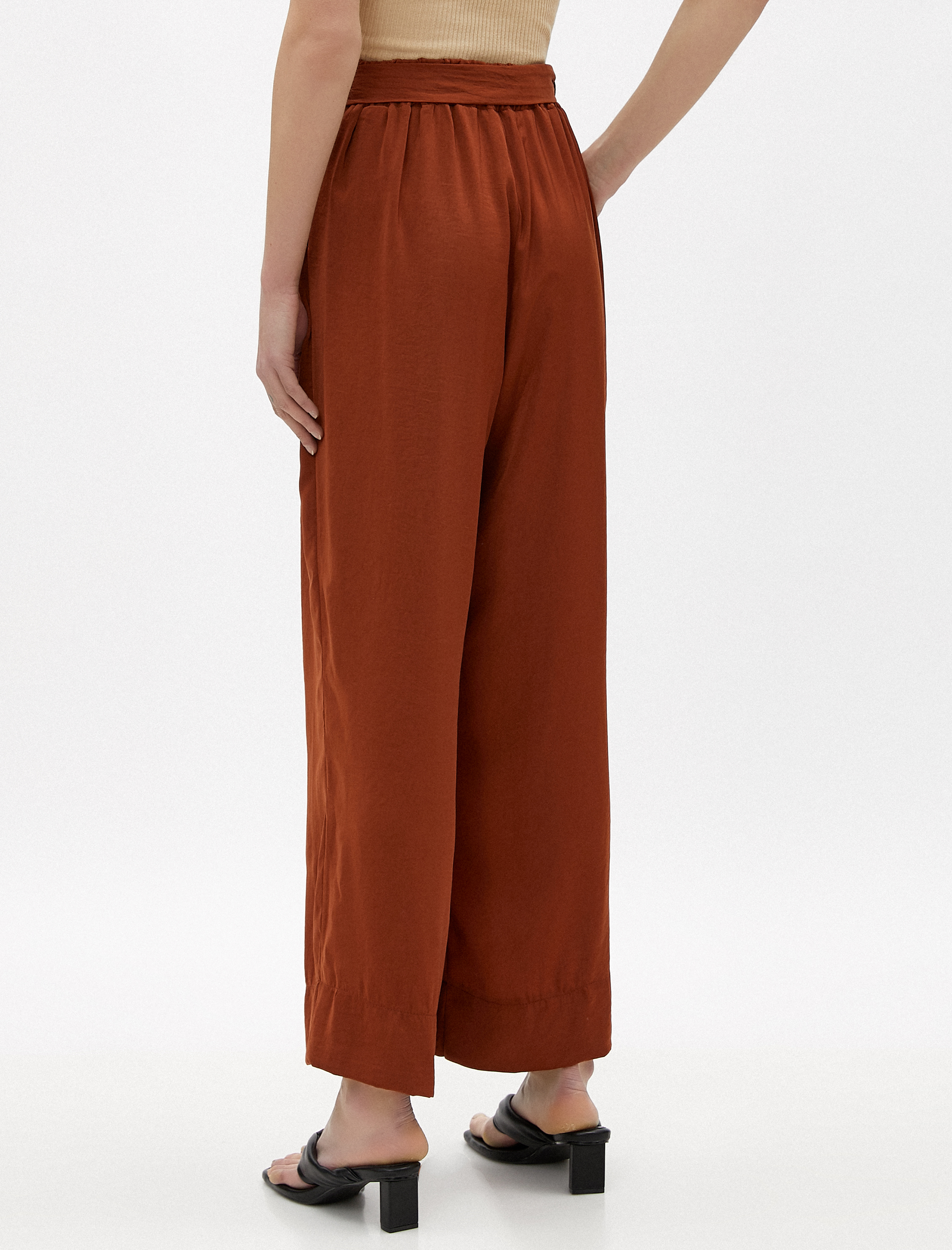   Geniş Paça Pantolon Kemerli