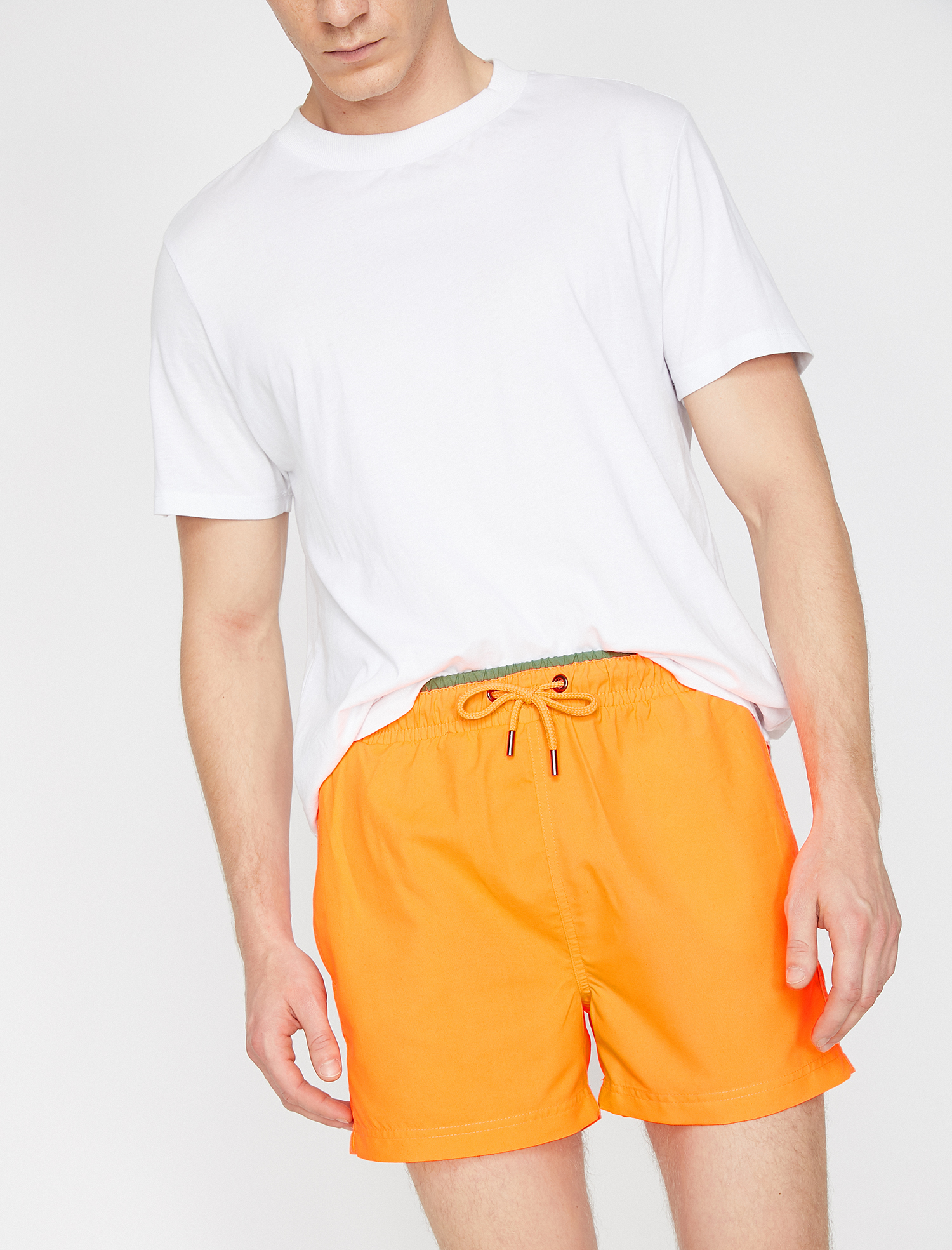   Deniz Şortu Beli Bağcıklı Cep Detaylı