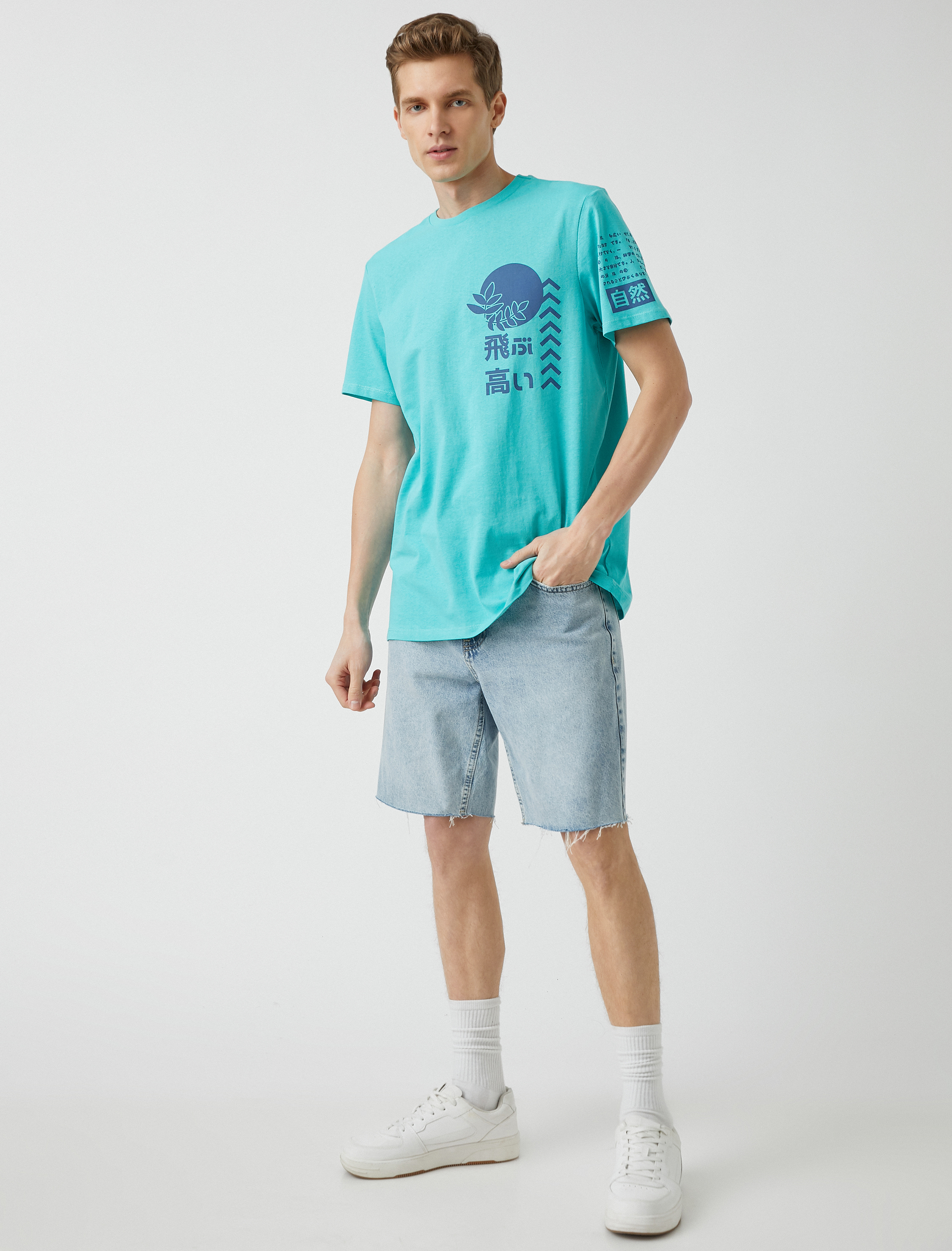   Japon Temalı Baskılı Tişört