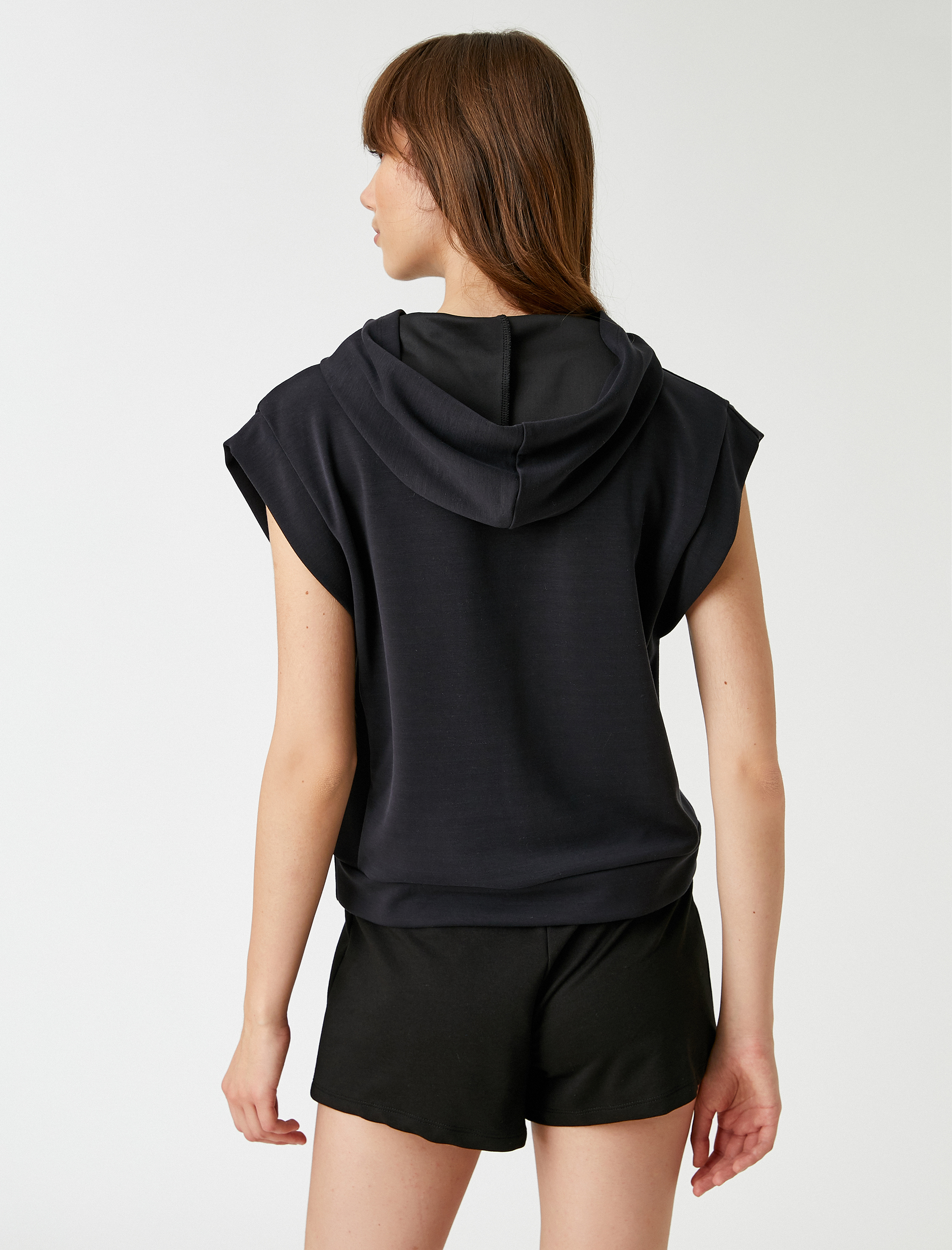   Kolsuz Kapüşonlu Sweatshirt