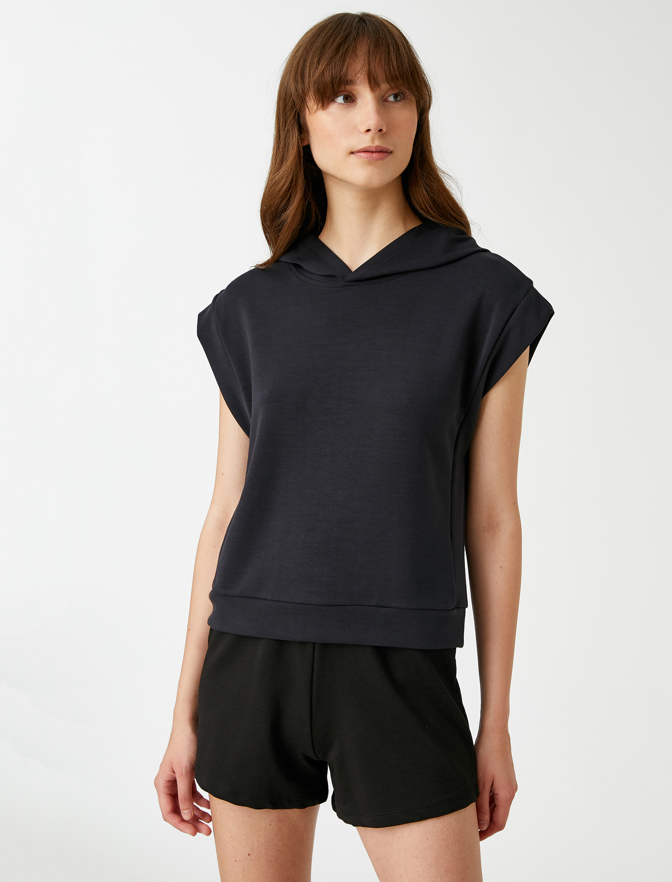   Kolsuz Kapüşonlu Sweatshirt