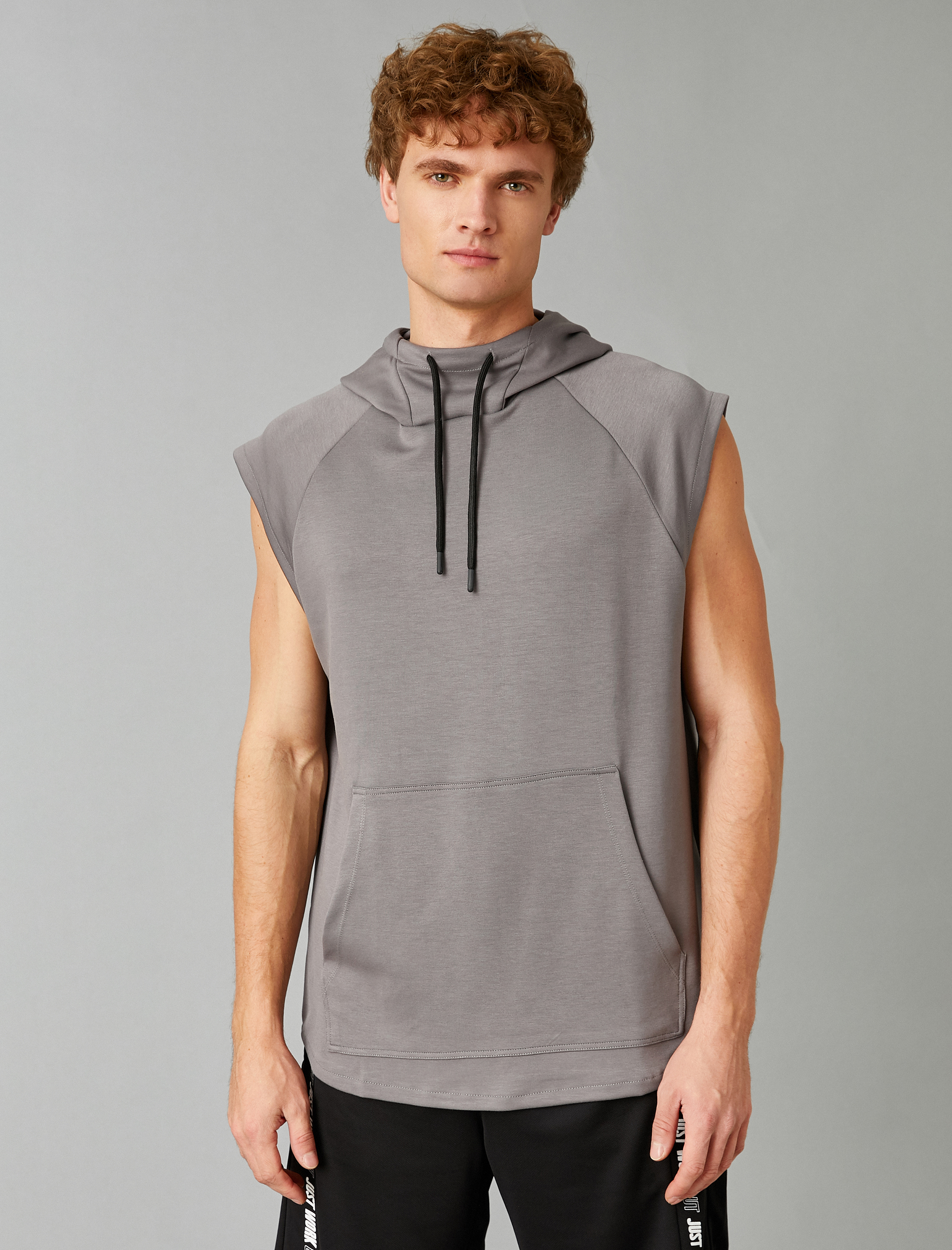   Kapüşonlu Kısa Kollu Spor Sweatshirt