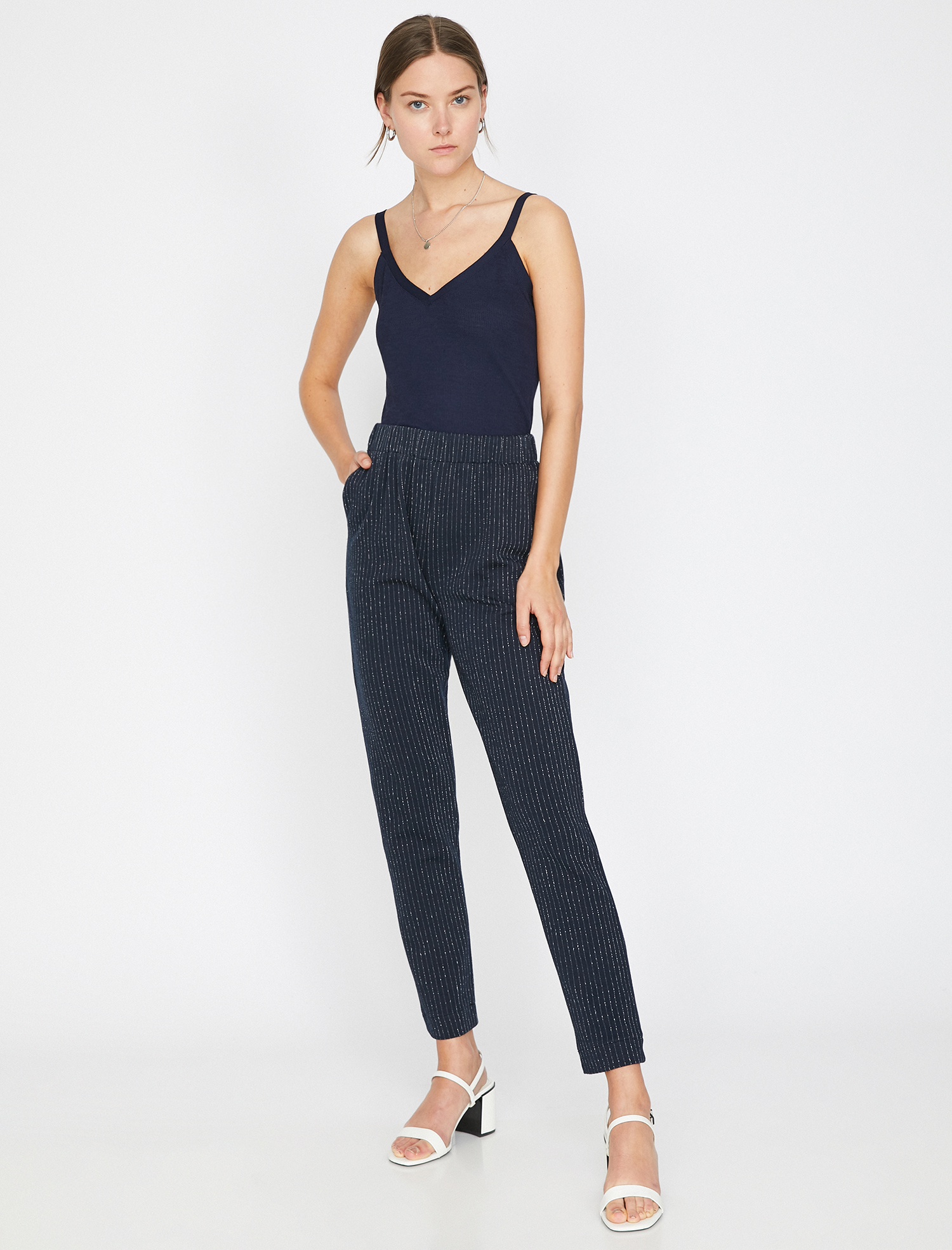   Sim Detaylı Pantolon