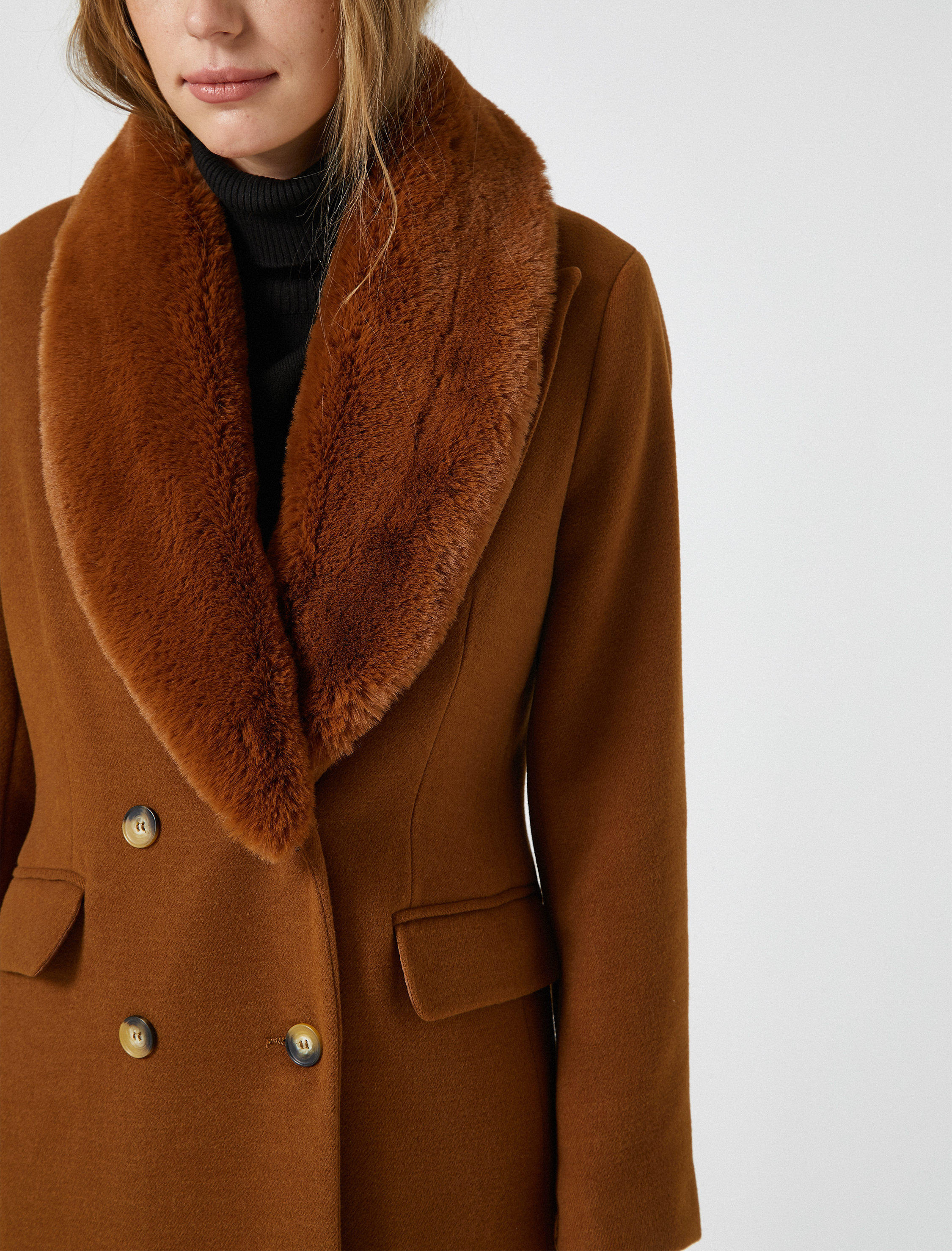   Suni Kürk Detaylı Düğmeli Kaşe Kaban