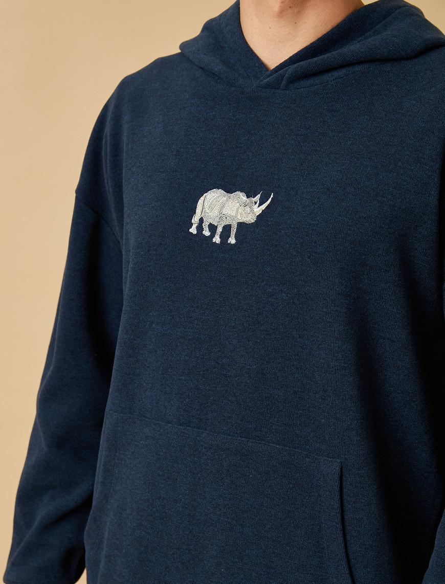   Gergedan İşlemeli Kapşonlu Sweatshirt