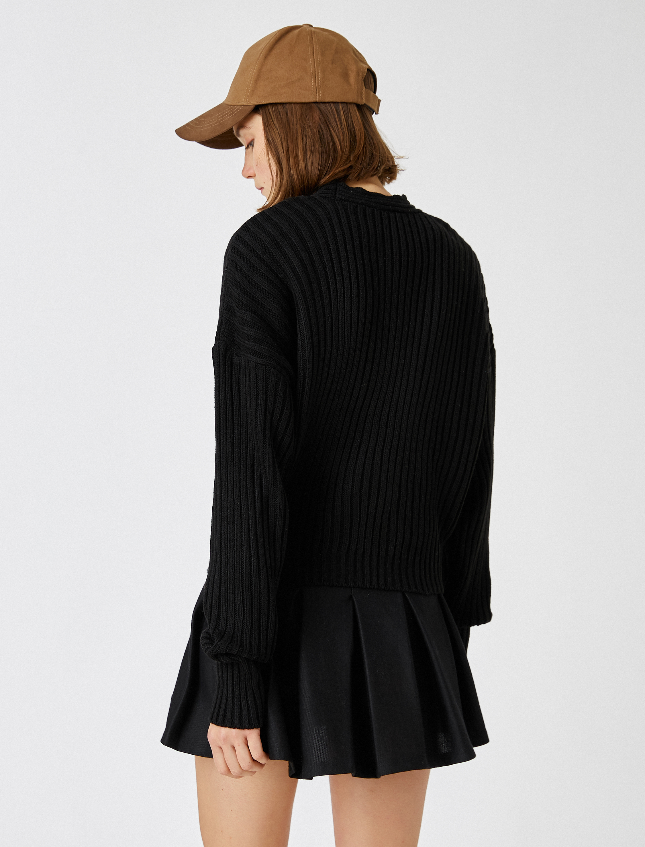   V Yaka Düğmeli Uzun Kollu Hırka