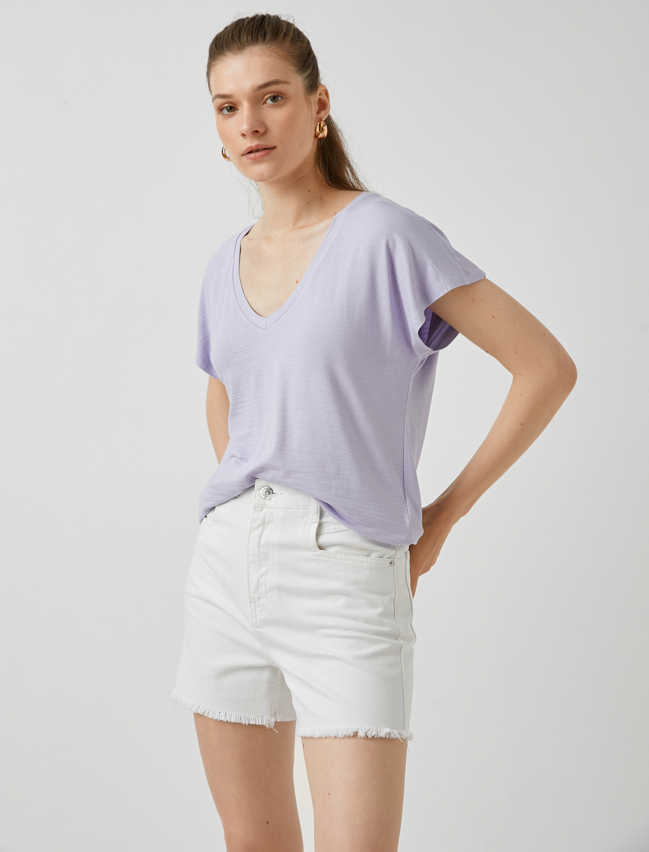   Basic Tişört V Yaka İpek Görünümlü