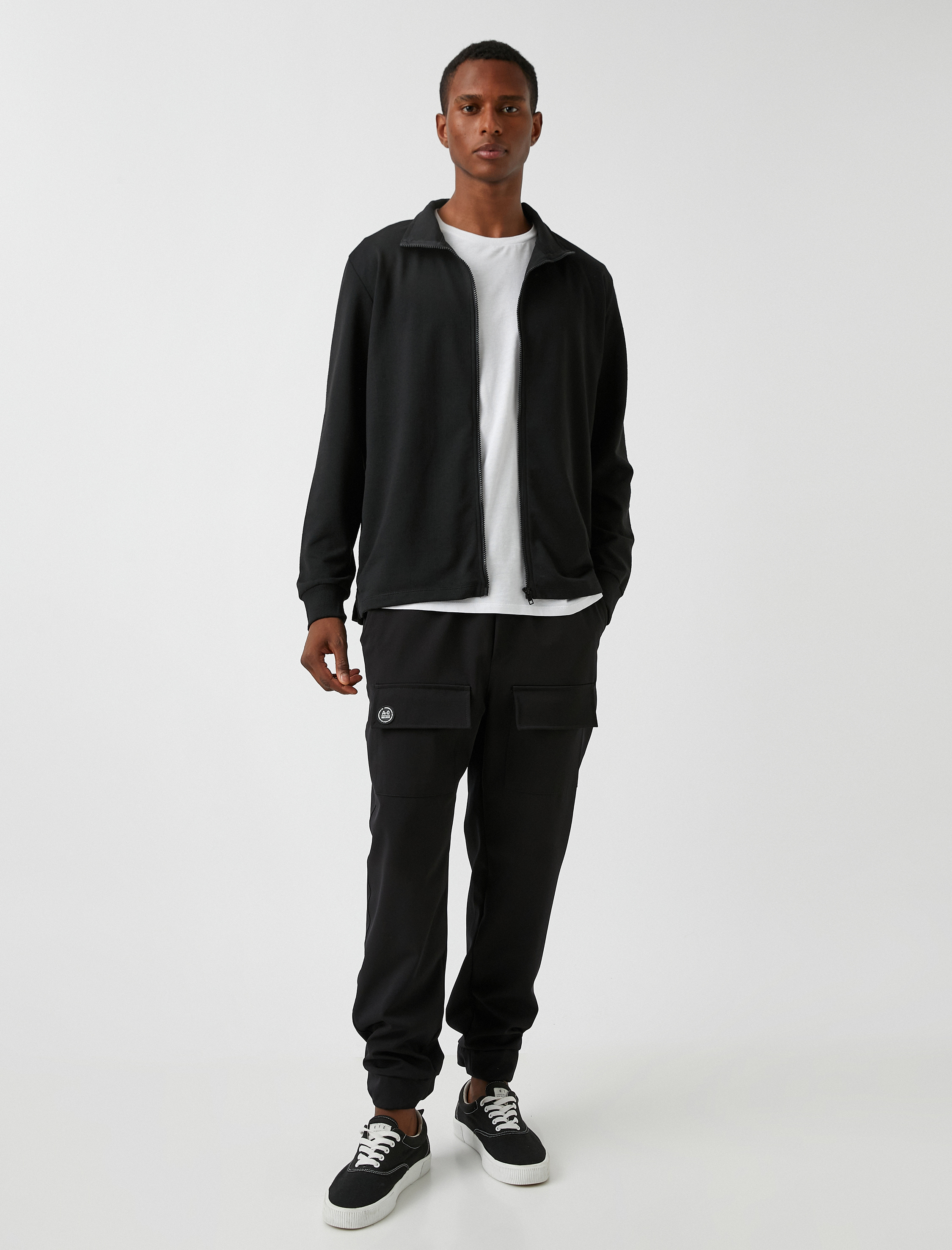   Fermuarlı Dik Yaka Sweatshirt