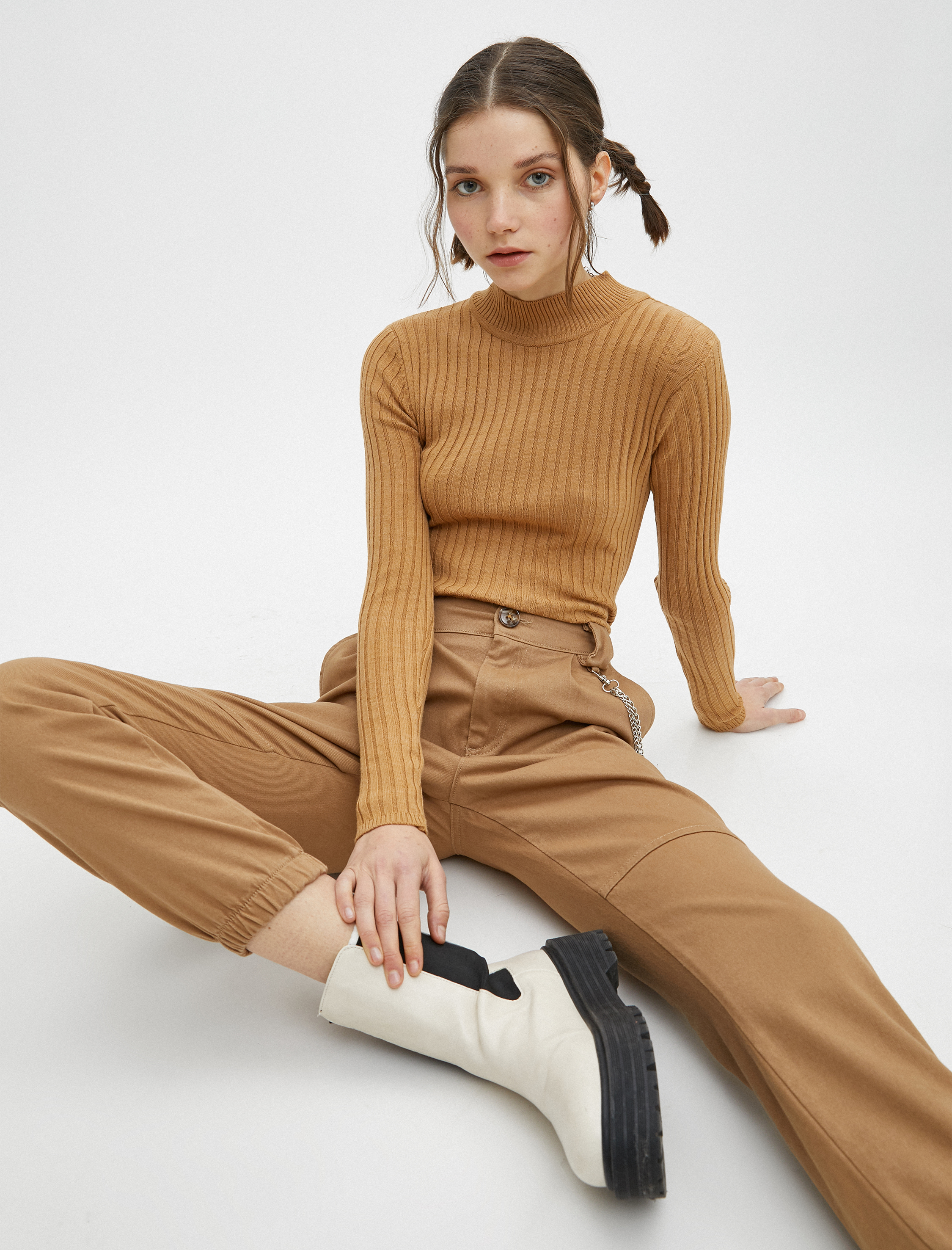   Dik Yaka Uzun Kollu Slim Triko Kazak