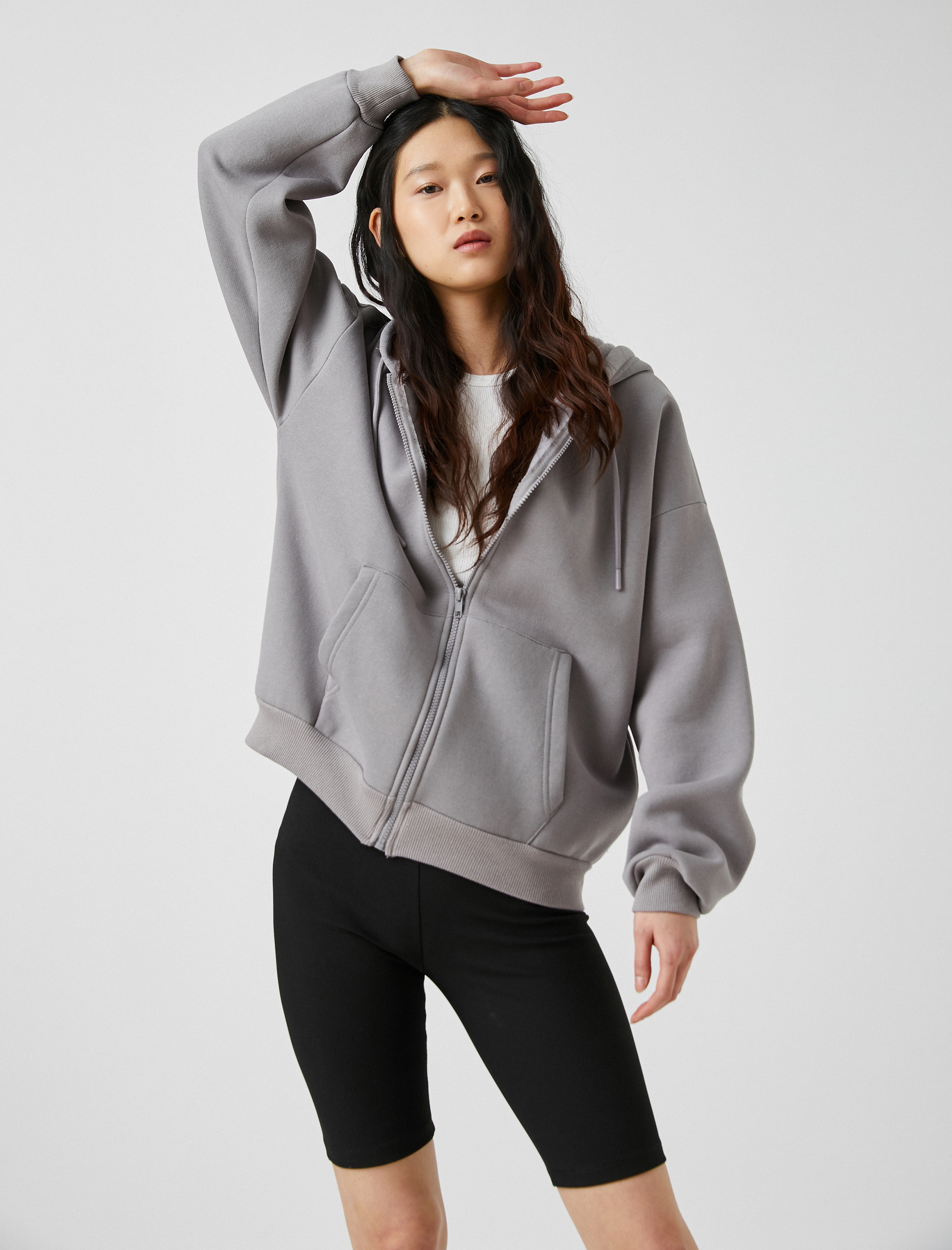   Kapüşonlu Fermuarlı Sweatshirt