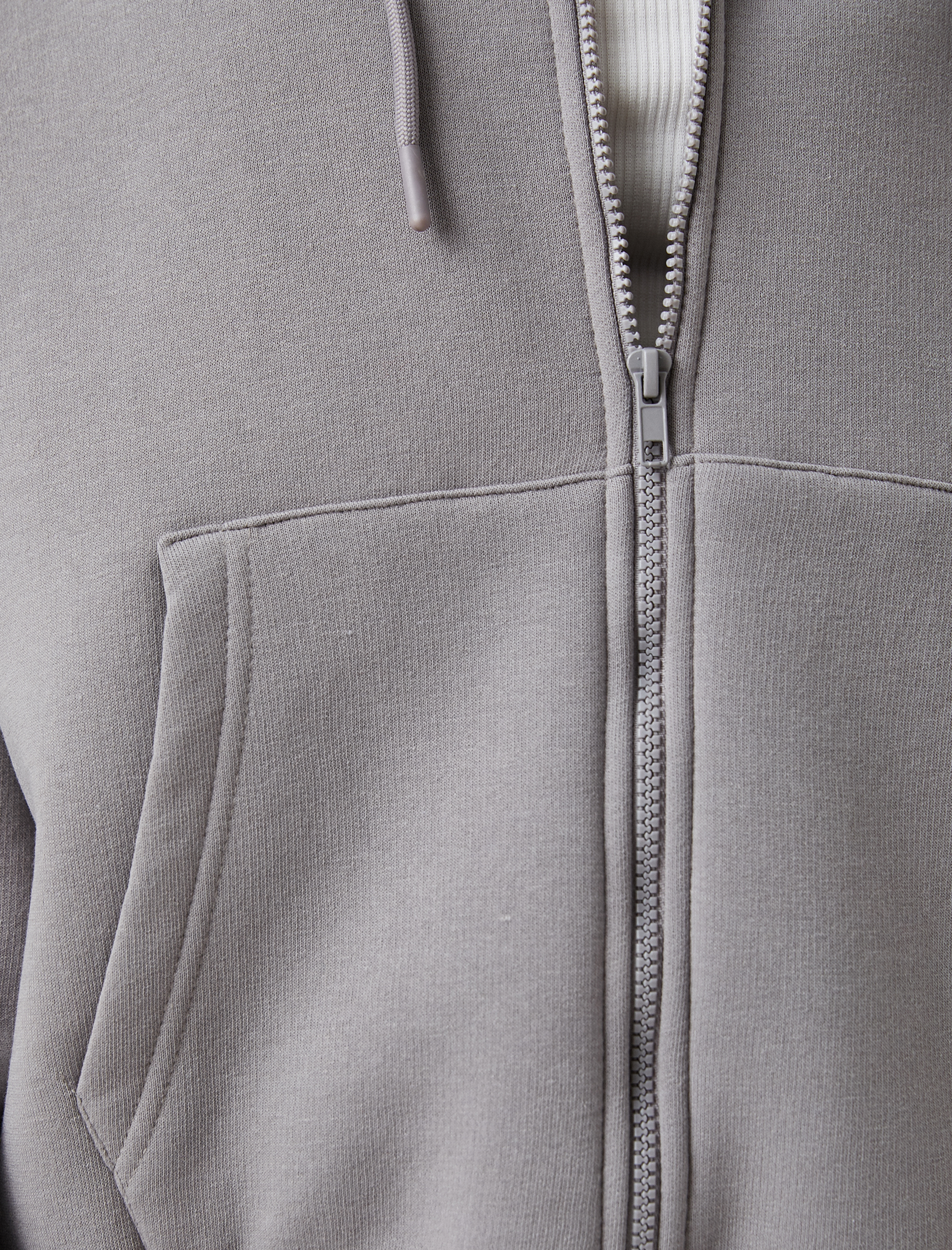   Kapüşonlu Fermuarlı Sweatshirt