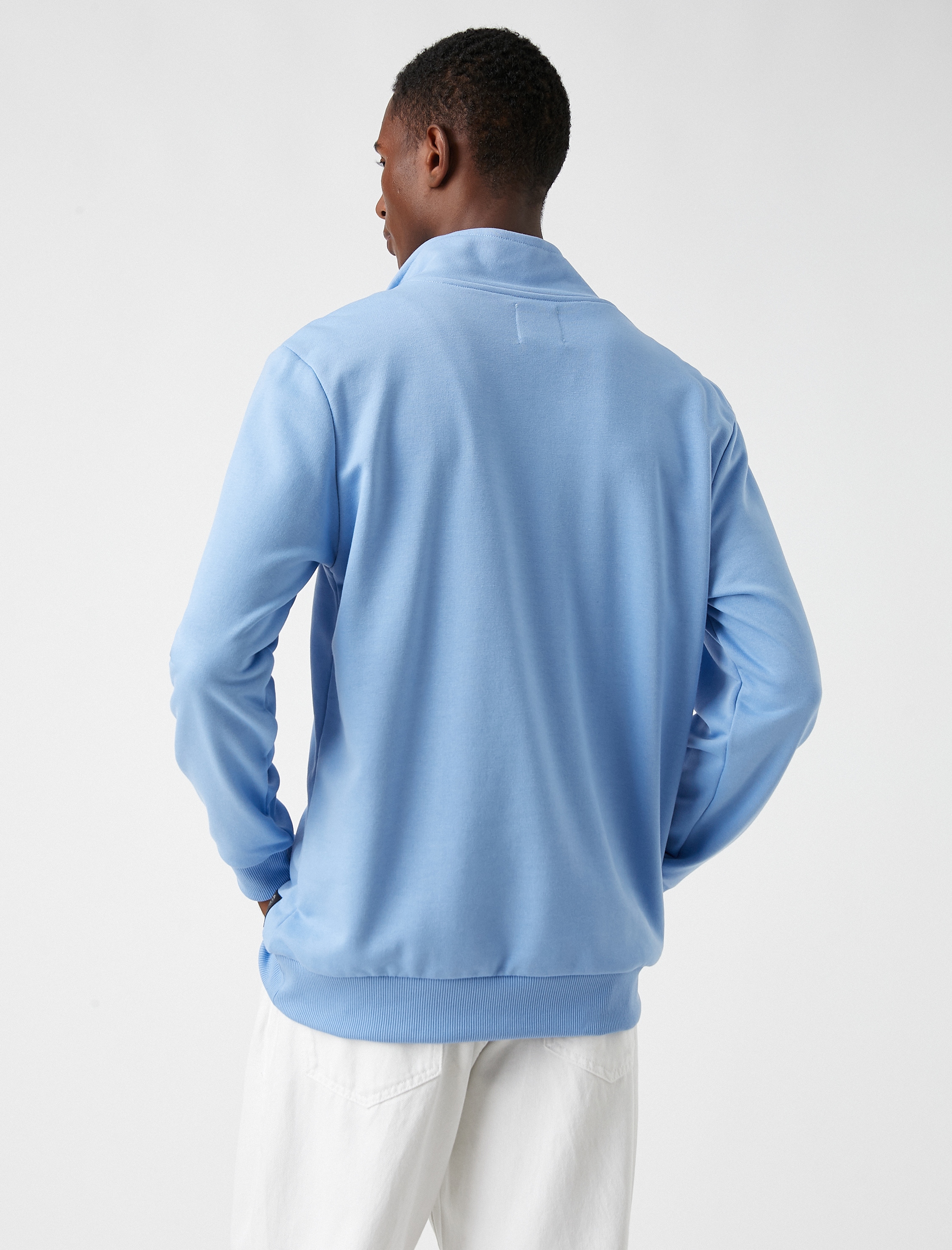   Dik Yaka Fermuarlı Sweatshirt