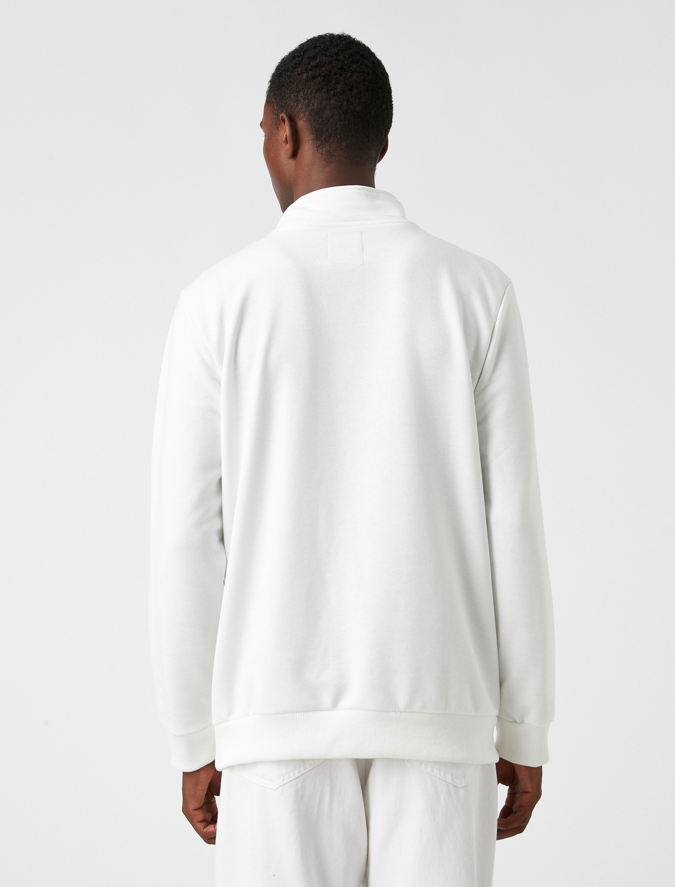   Dik Yaka Fermuarlı Sweatshirt