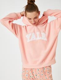 İşlemeli Kapüşonlu Sweatshirt