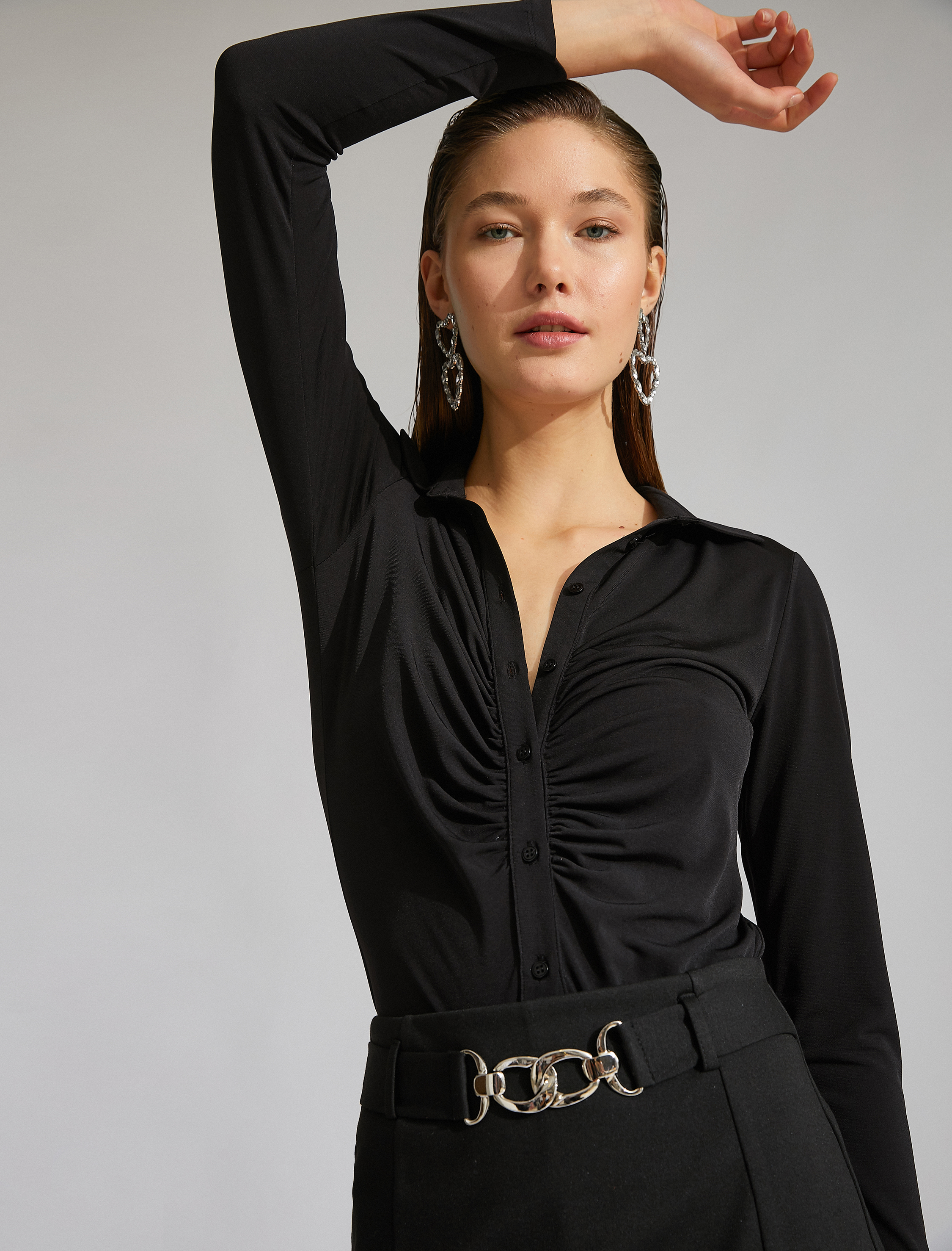   Uzun Kollu Büzgülü Gömlek