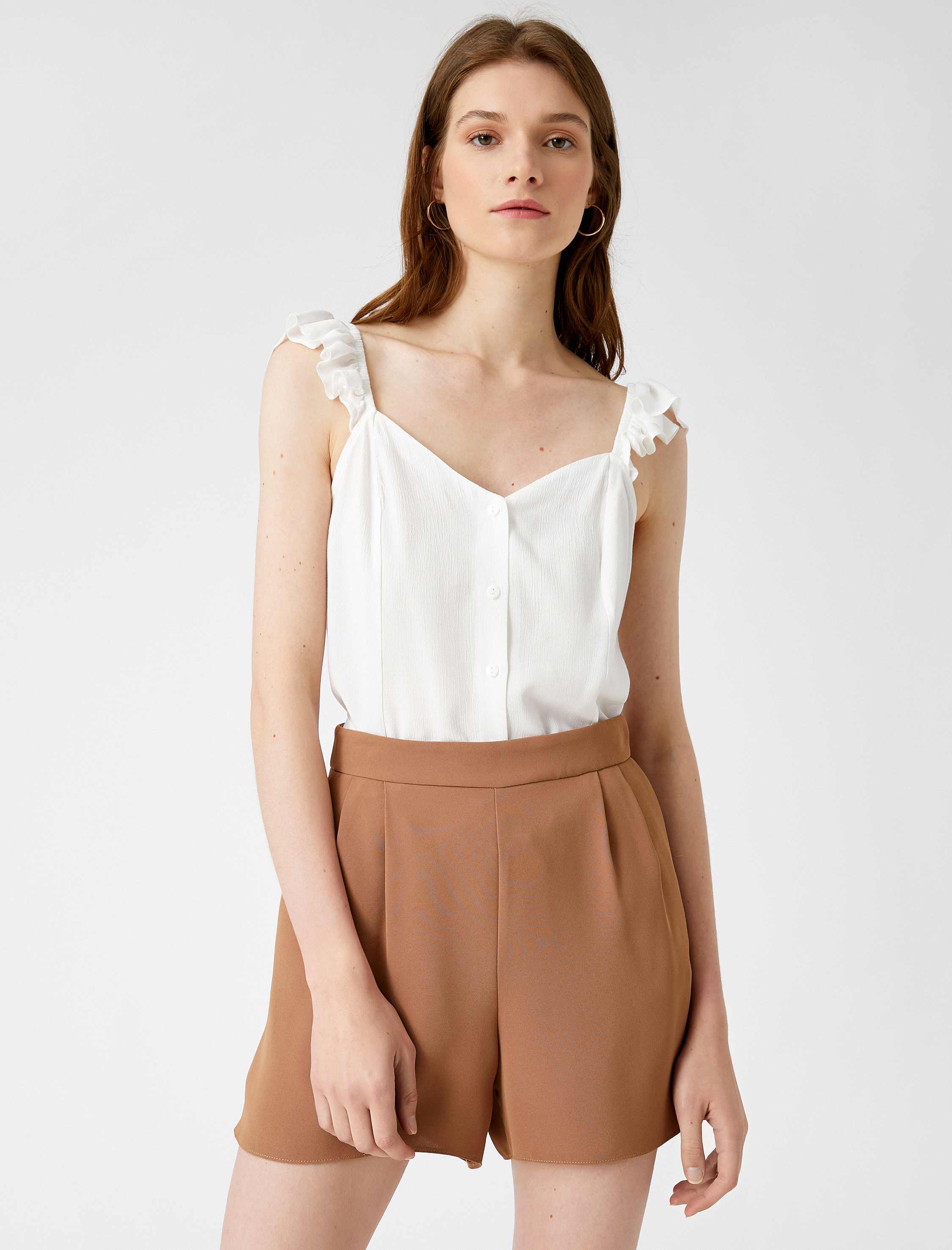   V Yaka Atlet Fırfır Detaylı