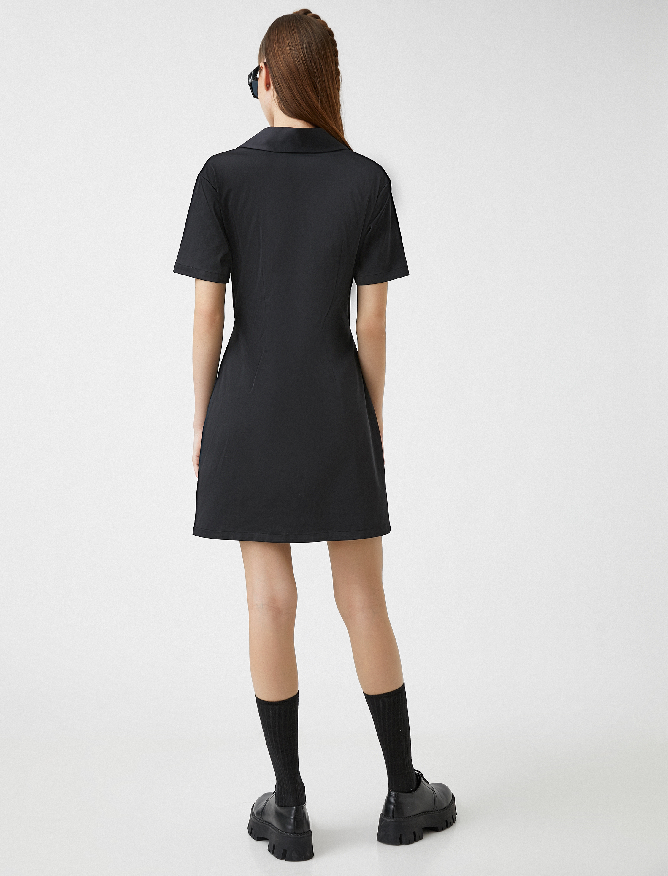   Pencere Detaylı Mini Elbise