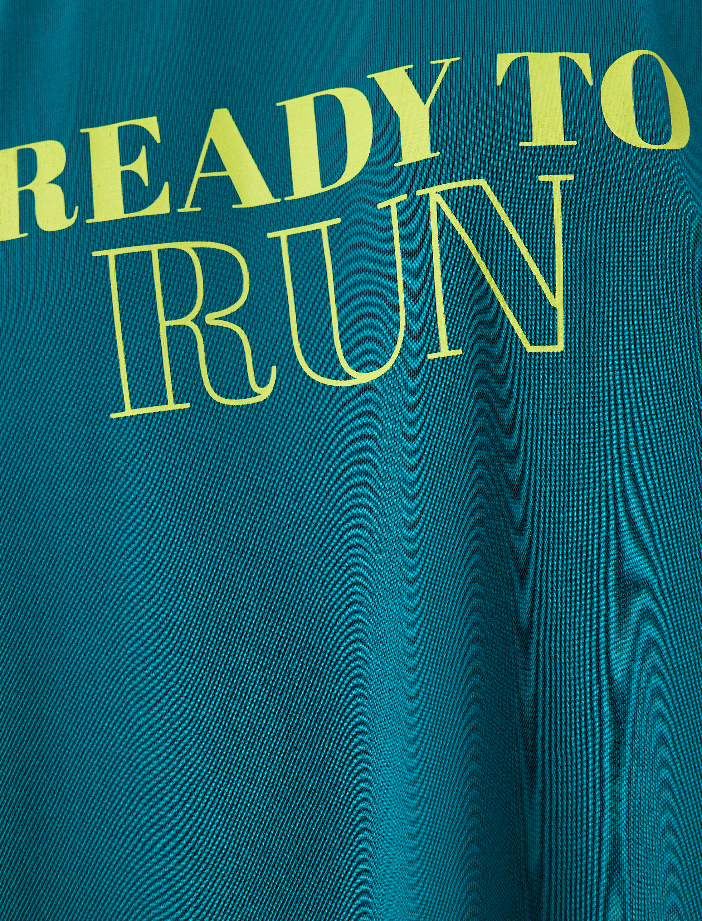   Baskılı Kısa Kollu Spor Tişört Yandan Yırtmaçlı