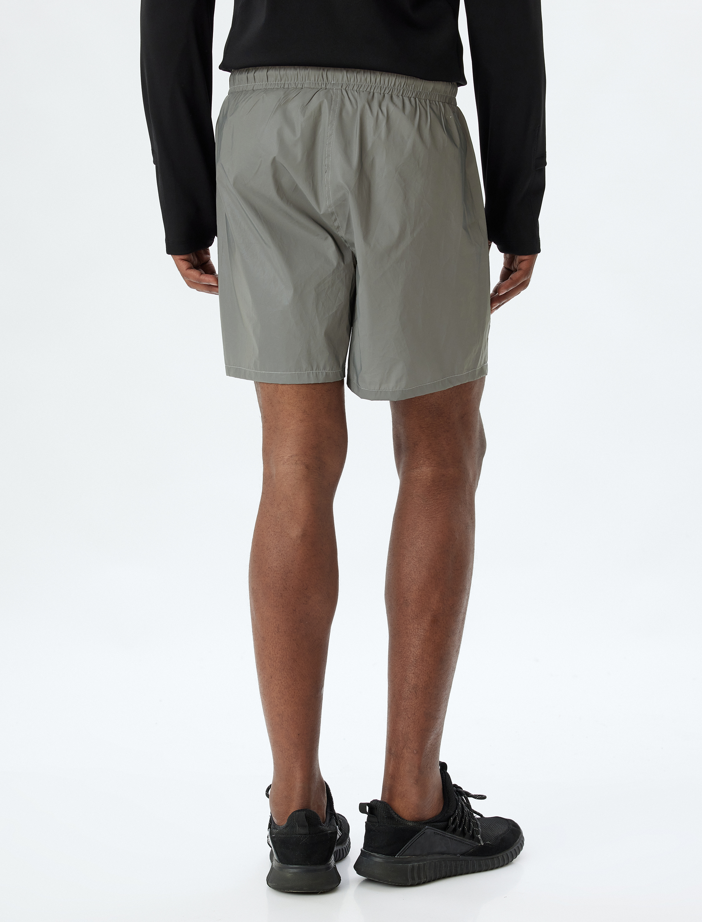   Spor Şort Bermuda Beli Bağcıklı Paraşüt Kumaş Cep Detaylı