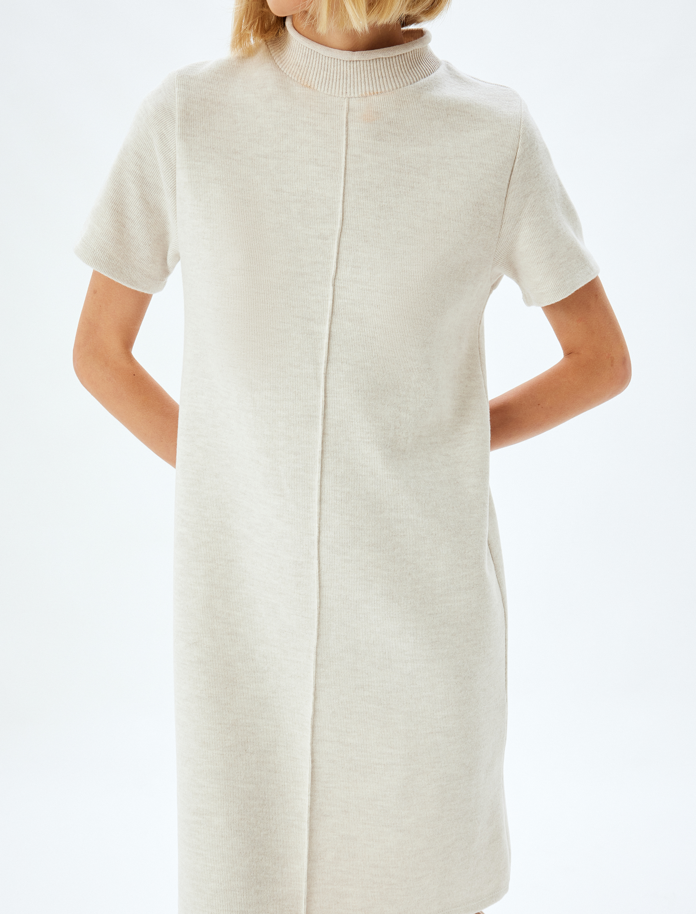 Mini Elbise Kısa Kollu Dik Yaka Slim Fit