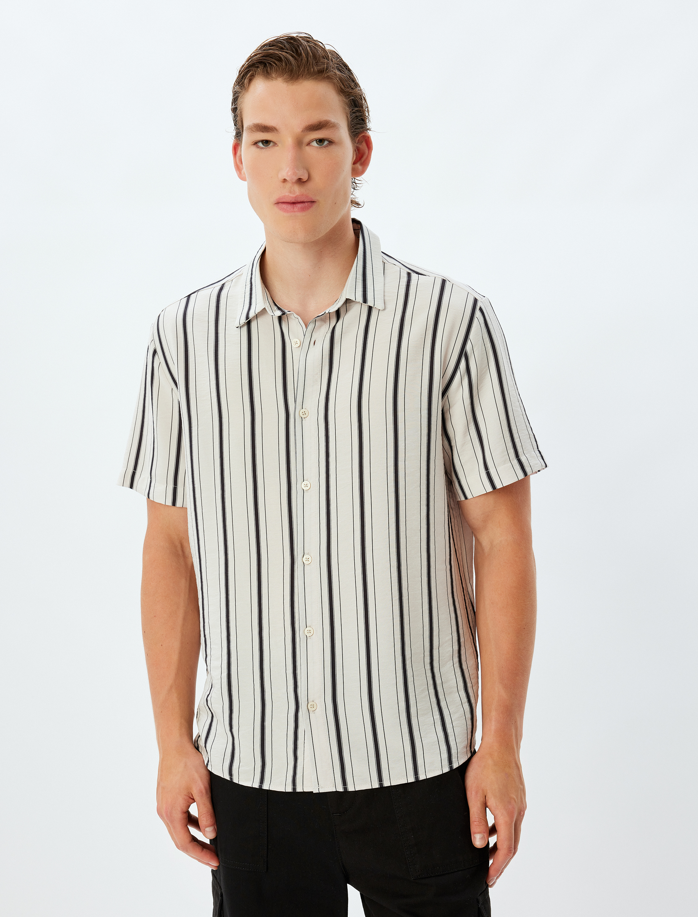  Viskon Çizgili Kısa Kollu Gömlek Regular Fit