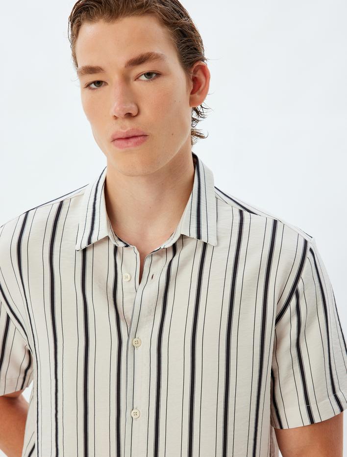  Viskon Çizgili Kısa Kollu Gömlek Regular Fit