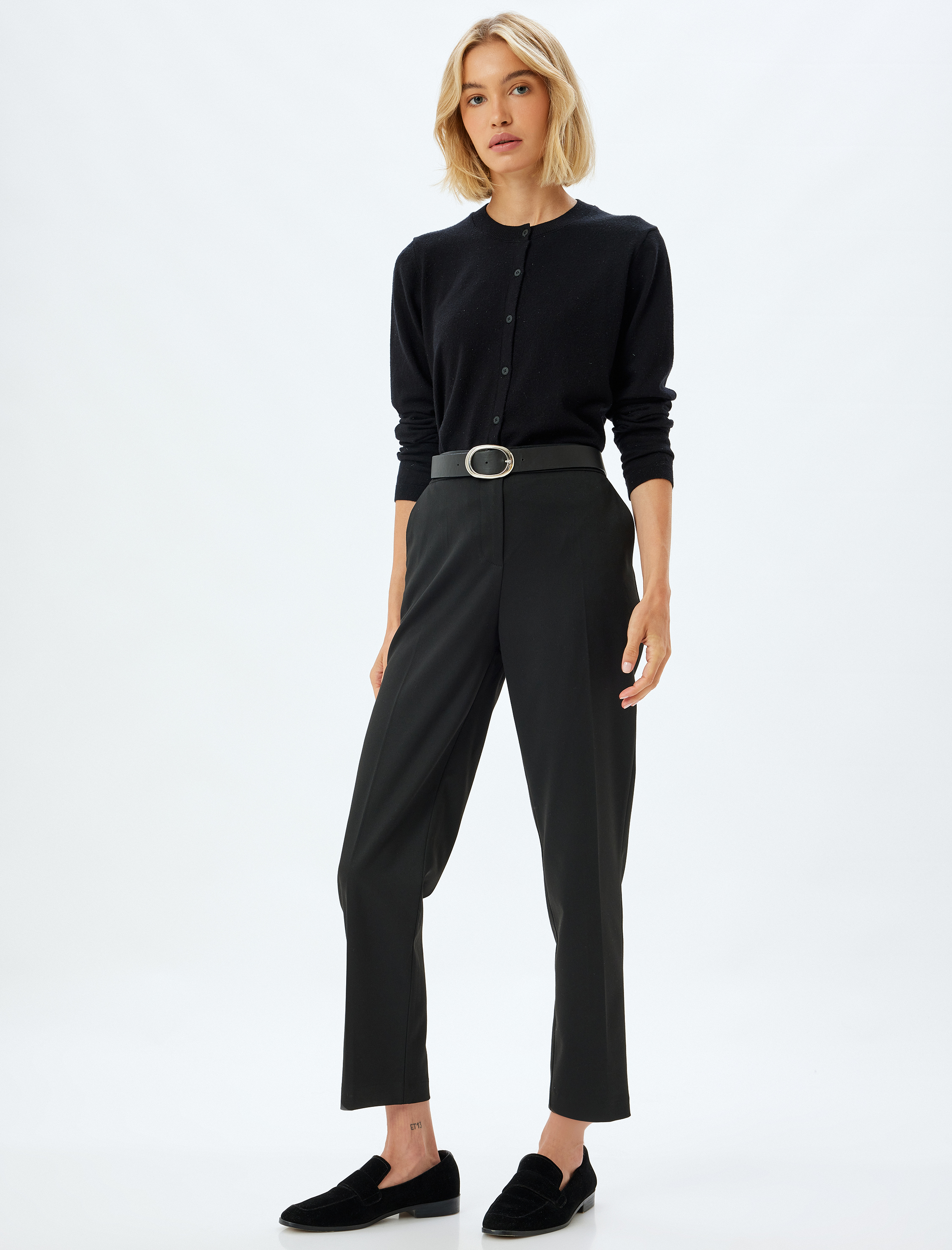 Triko Hırka Uzun Kollu Yuvarlak Yaka Düğmeli