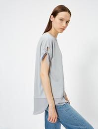 Kol ve Etek Ucu Detaylı Bisiklet Yaka Tişört