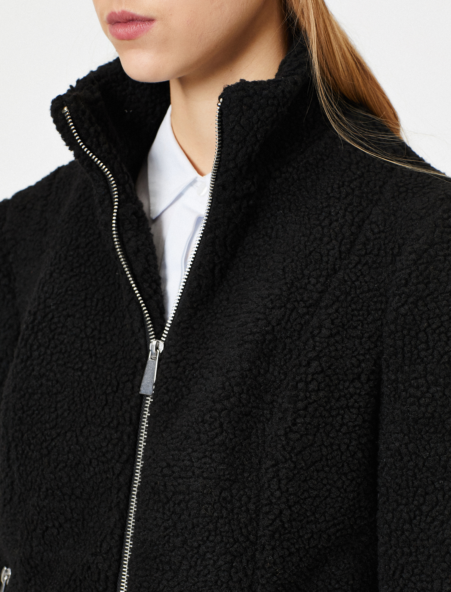   Cep Detaylı Peluş Mont