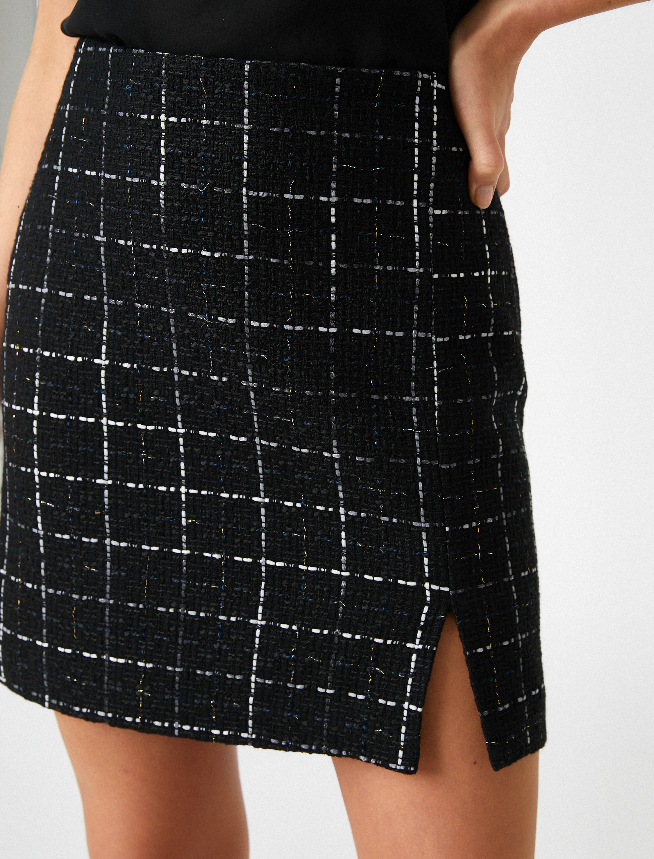   Kareli Tüvit Yırtmaçlı Mini Etek