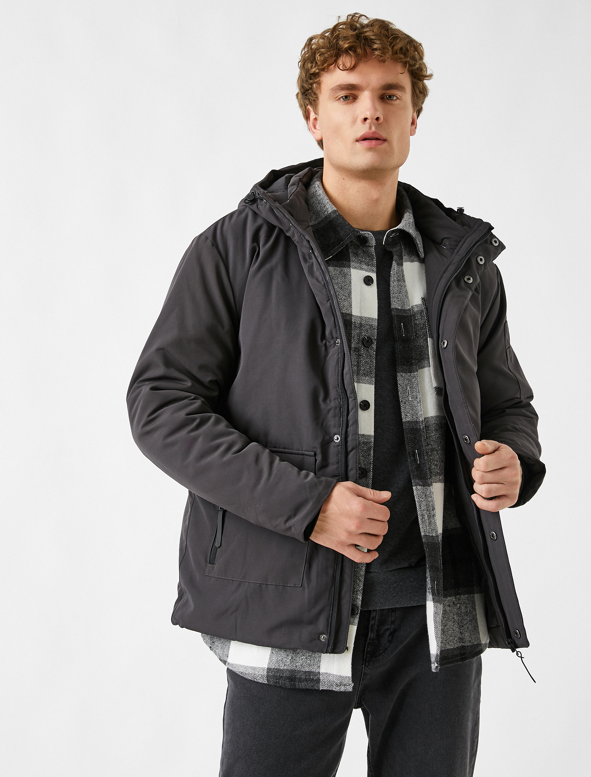   Kapşonlu Kışlık Mont