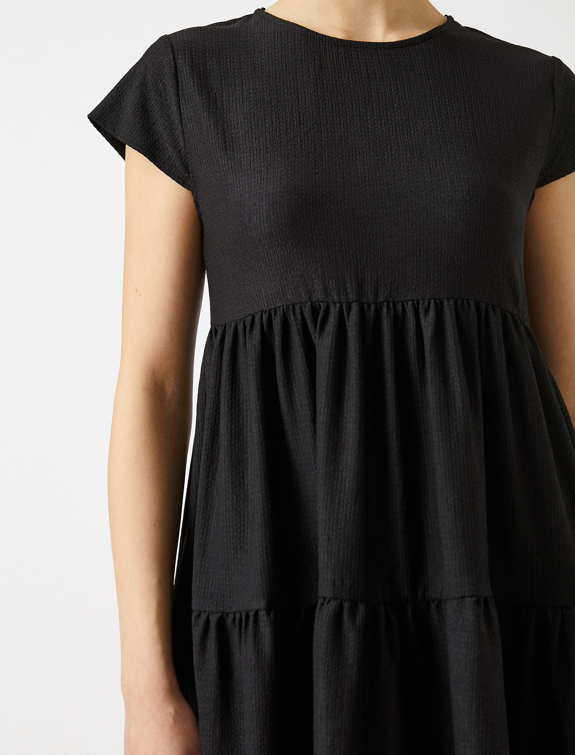   Fırfırlı Elbise Kısa Kollu