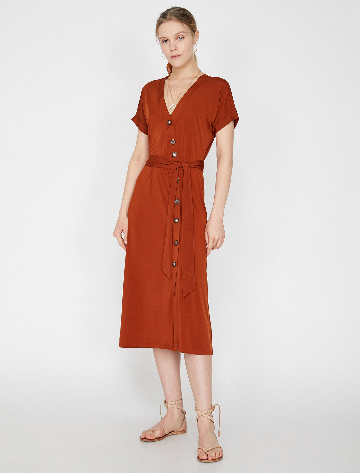   Düğme Detaylı Elbise