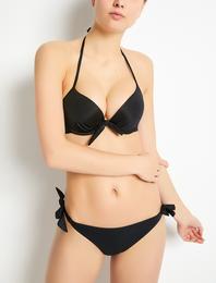 Fiyonk Detaylı Bikini Üstü