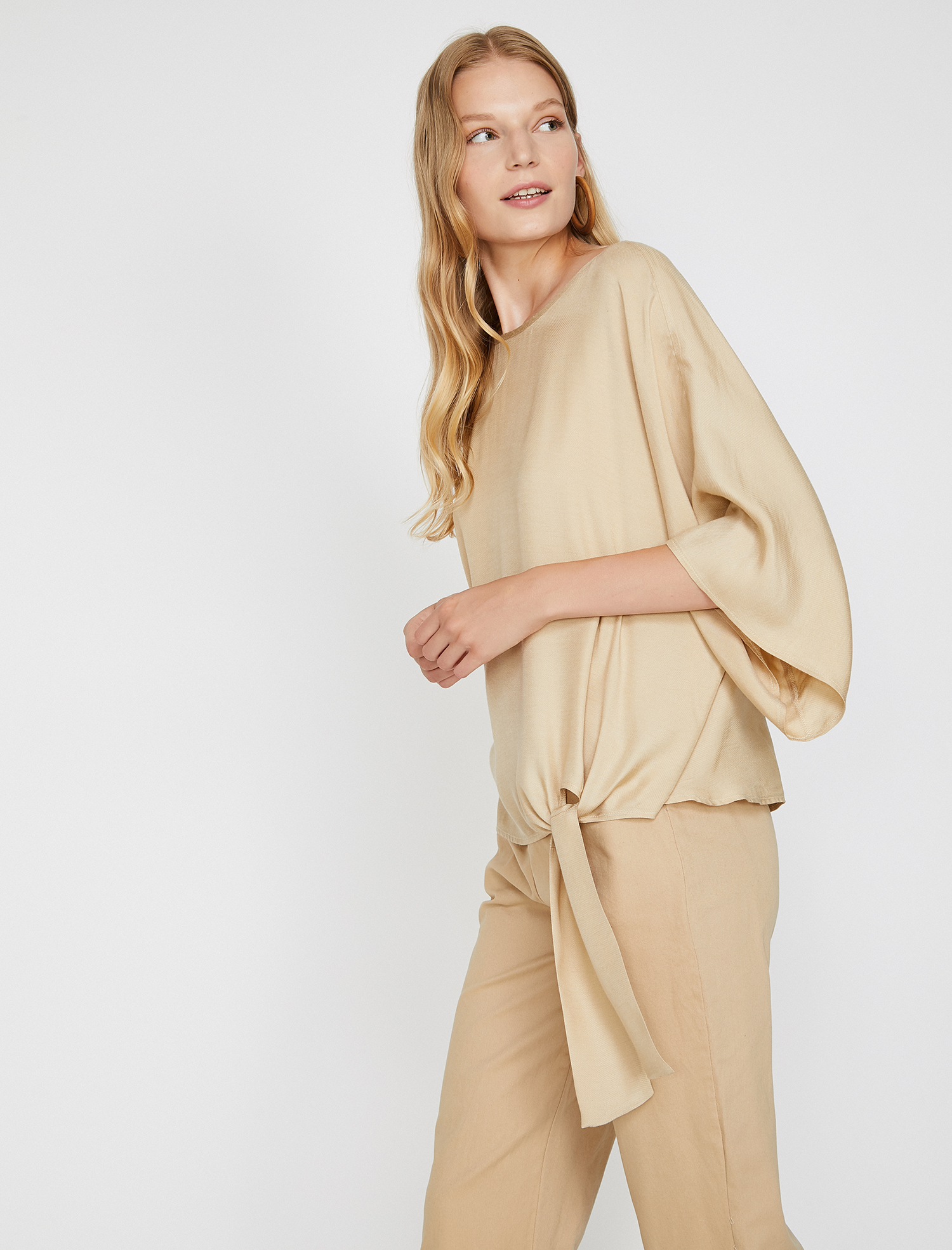   Beli Bağlamalı Bluz